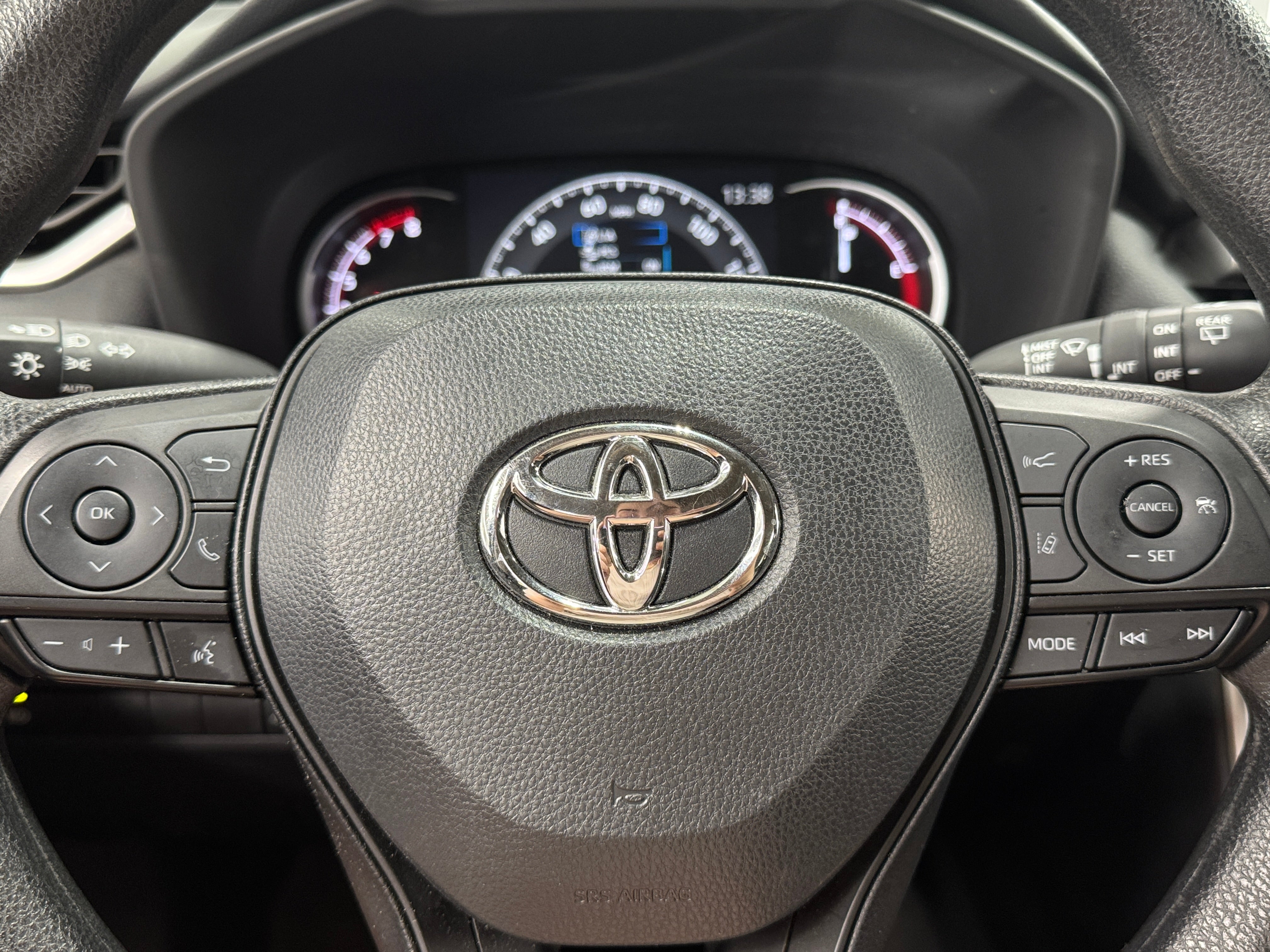 2024 Toyota RAV4 XLE 5