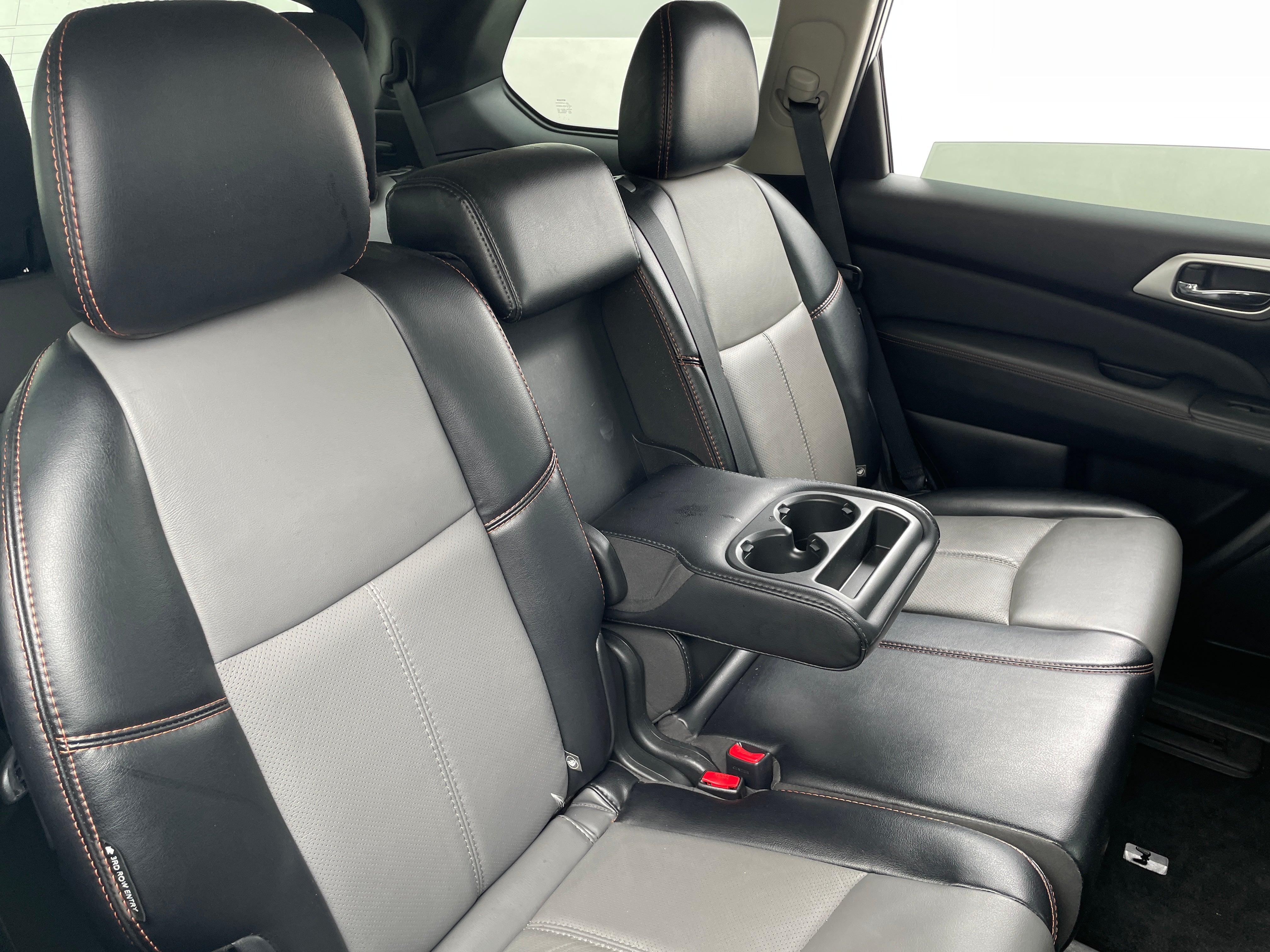 2020 Nissan Pathfinder SL 5