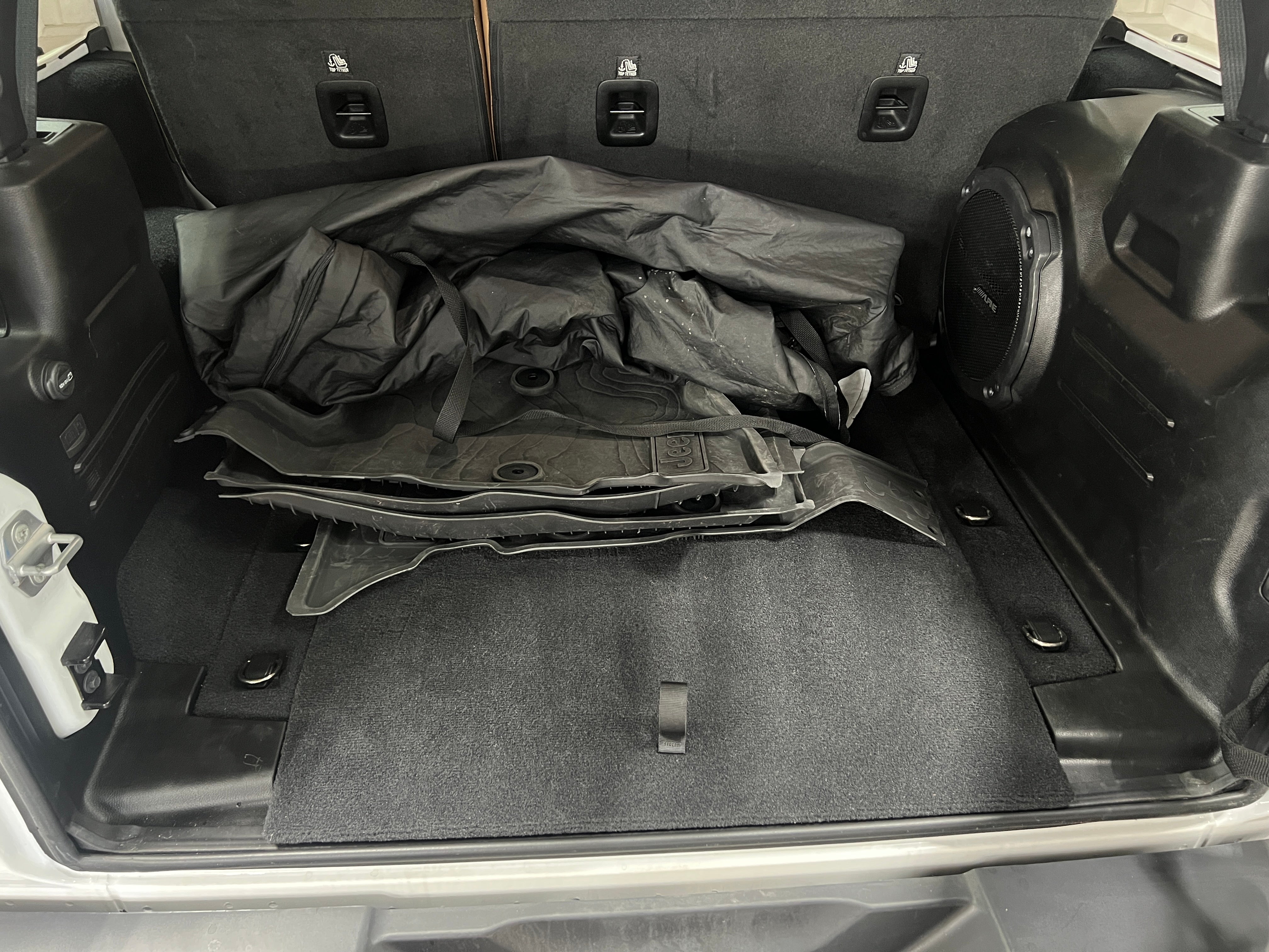 2022 Jeep Wrangler Unlimited Sahara 4xe 6