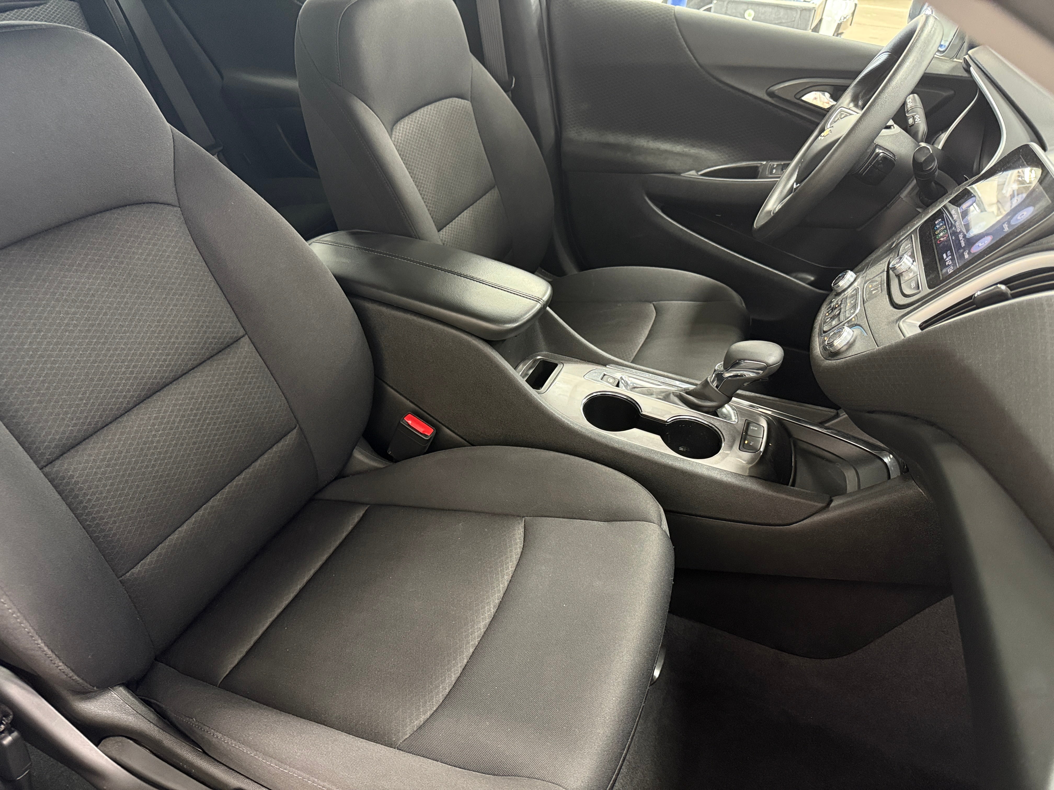 2023 Chevrolet Malibu LT 2