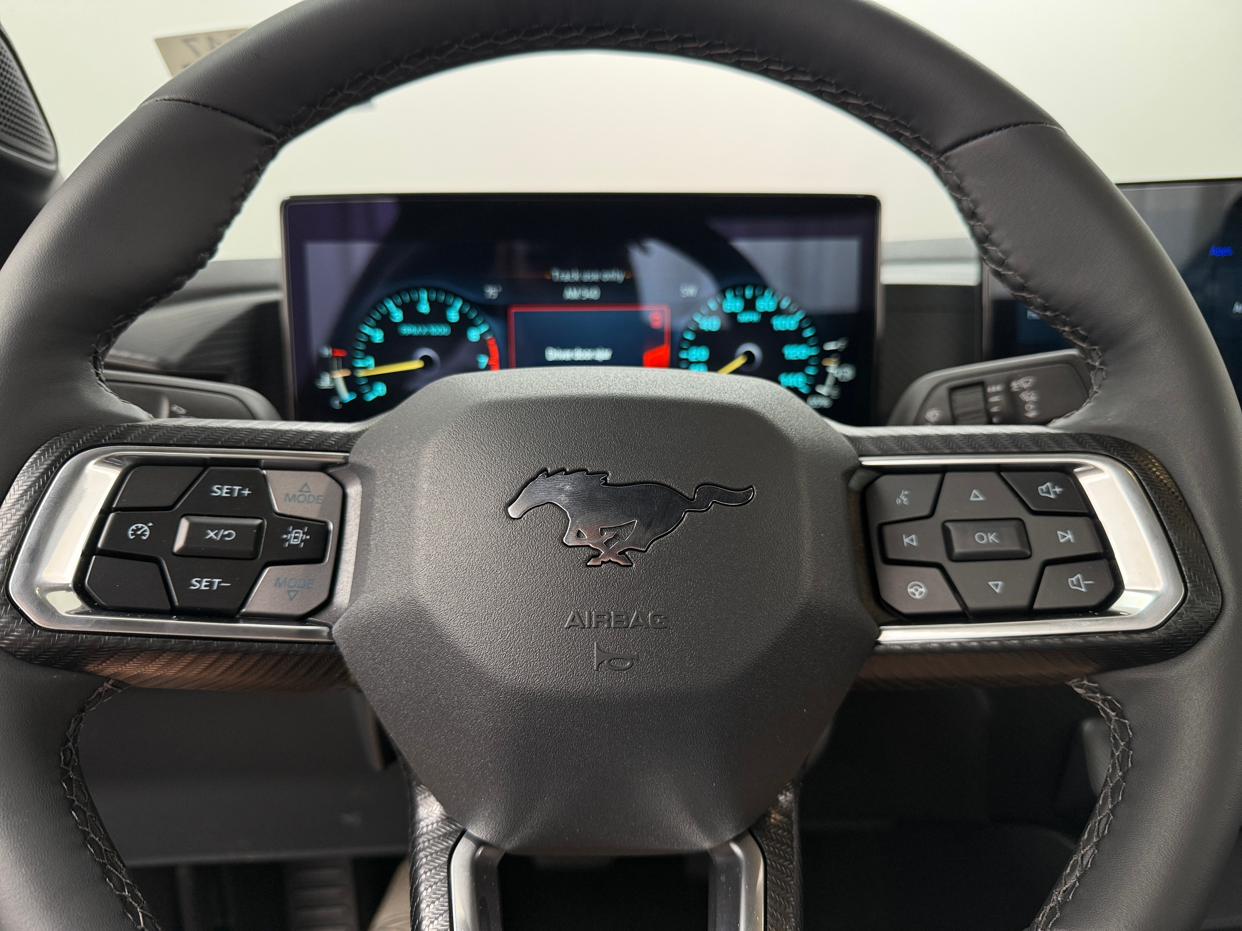 2024 Ford Mustang  4