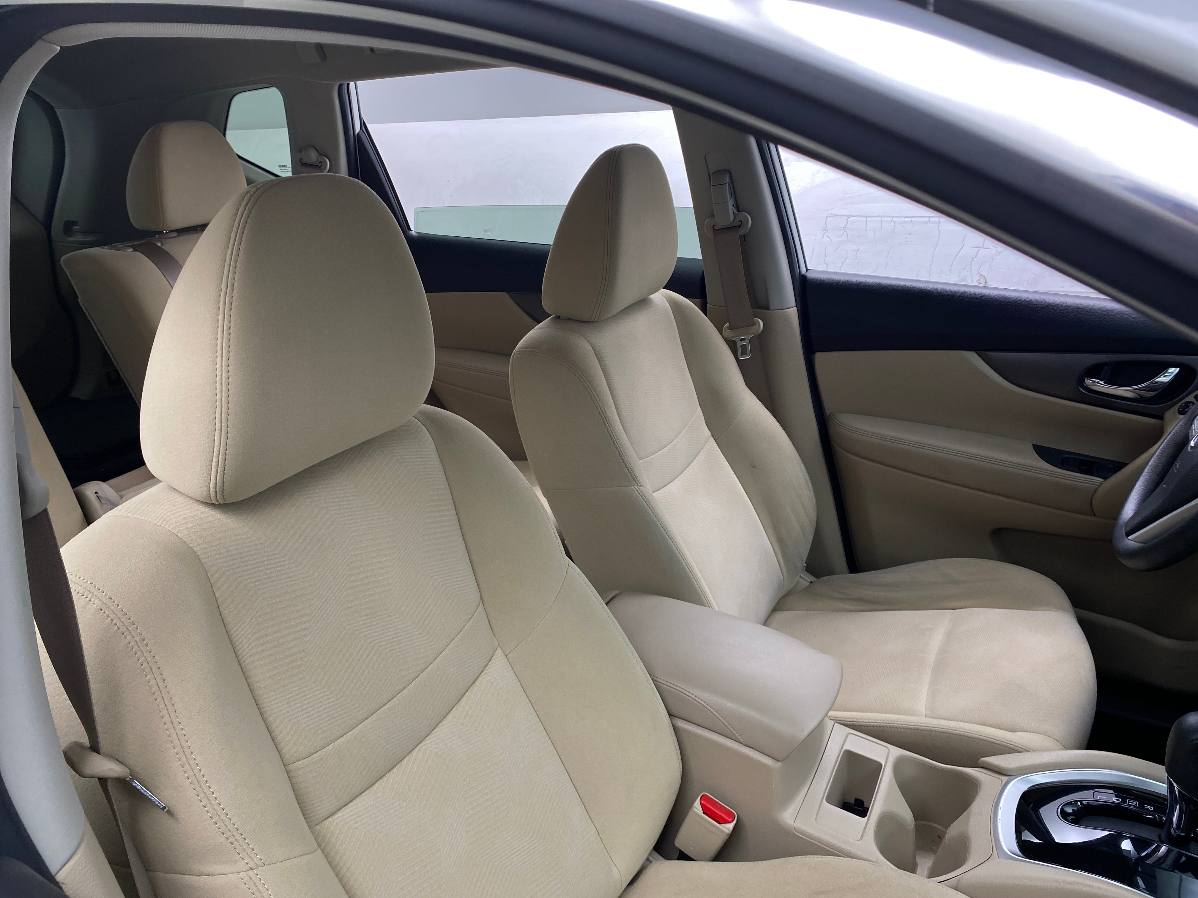 2016 Nissan Rogue SV 2