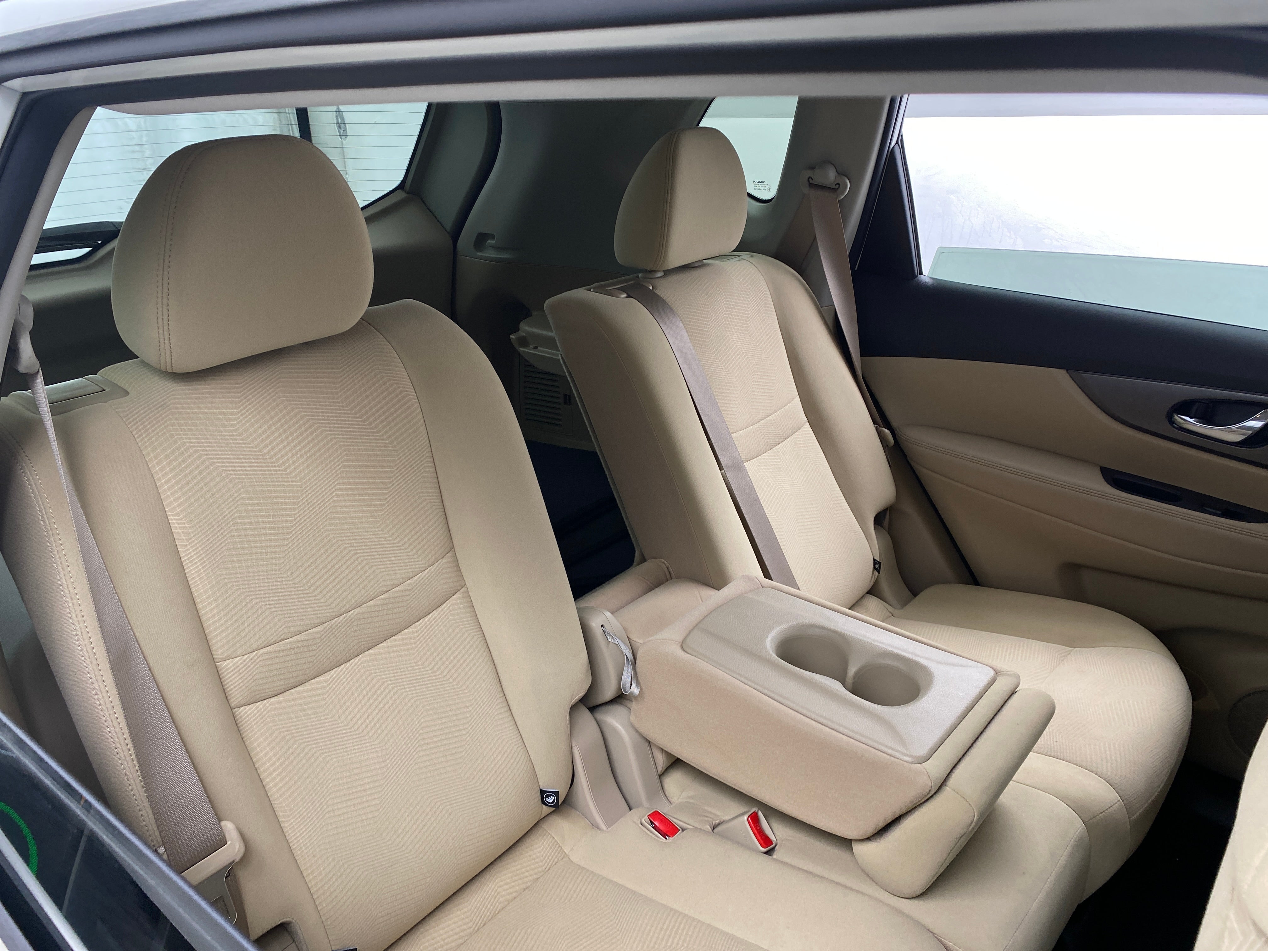 2016 Nissan Rogue SV 6