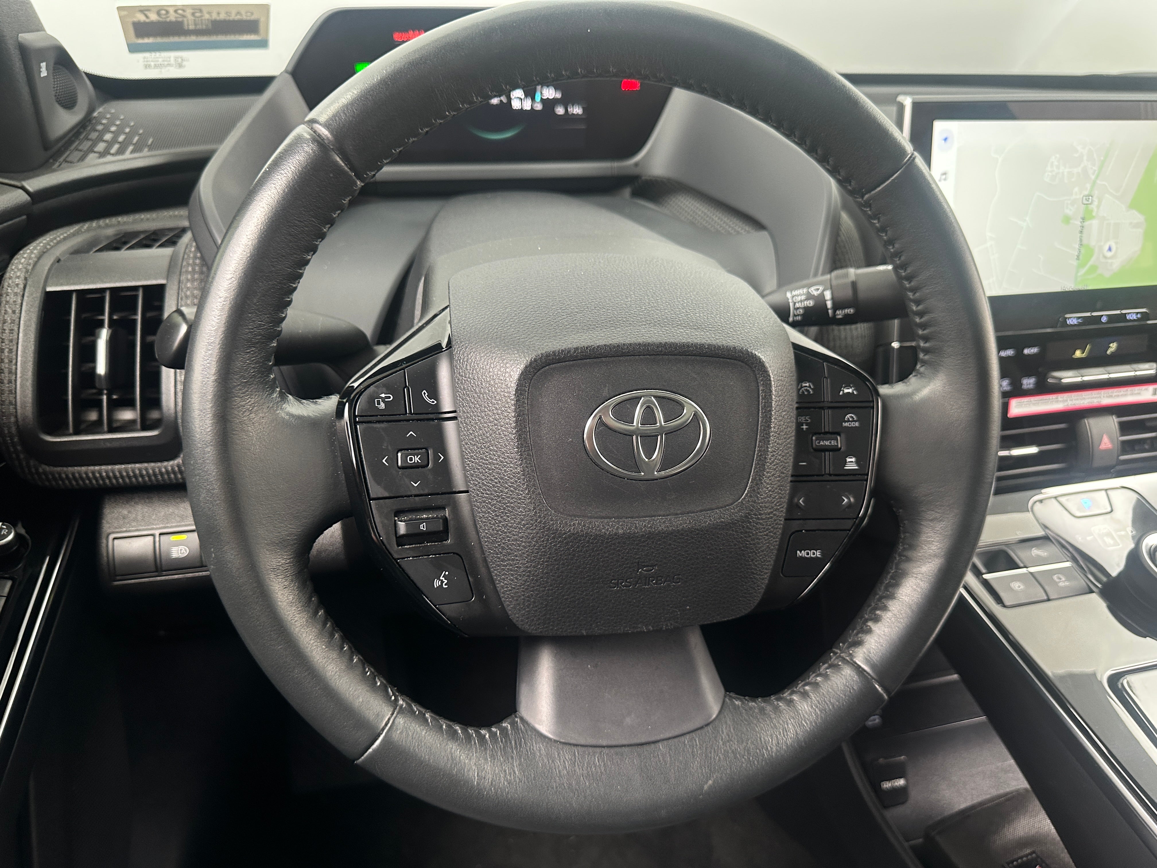 2023 Toyota bZ4X Limited 4