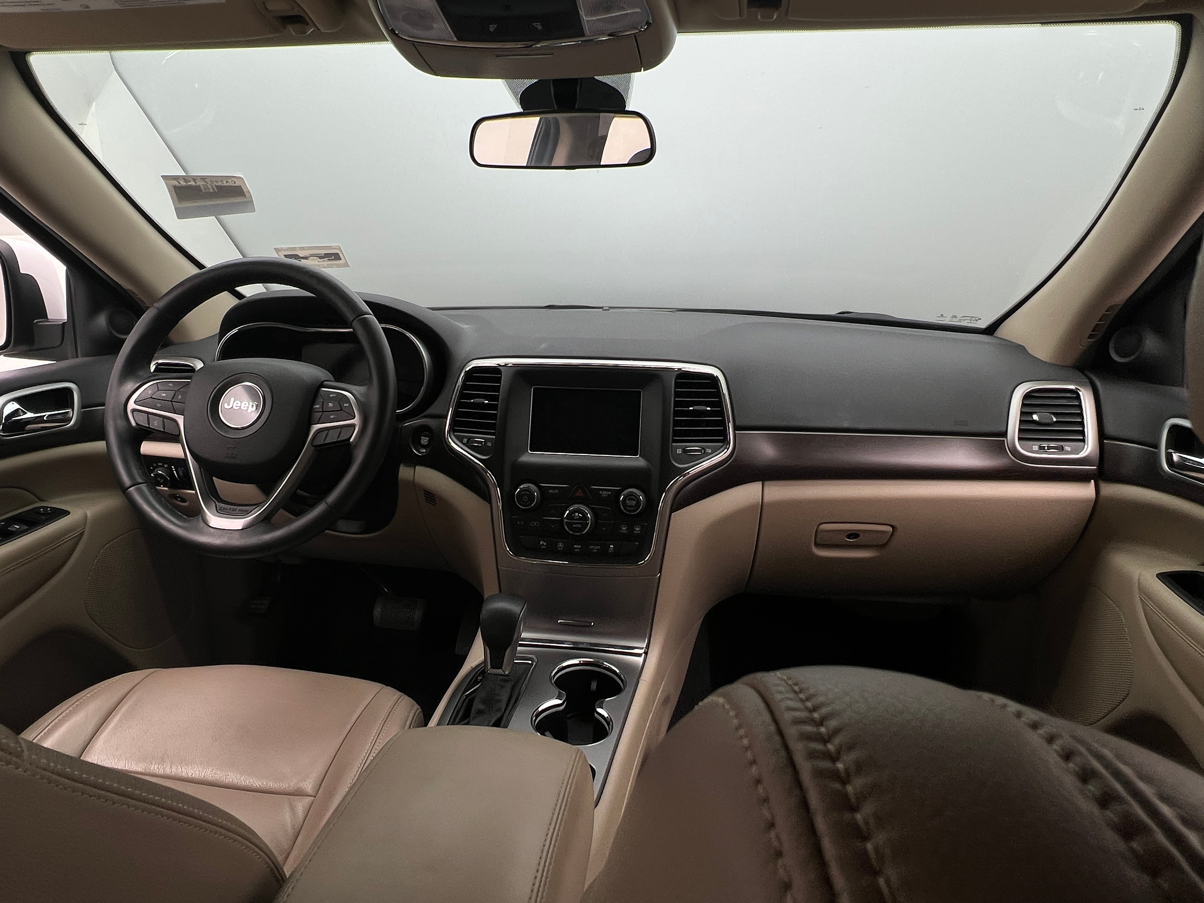 2018 Jeep Grand Cherokee Laredo 2
