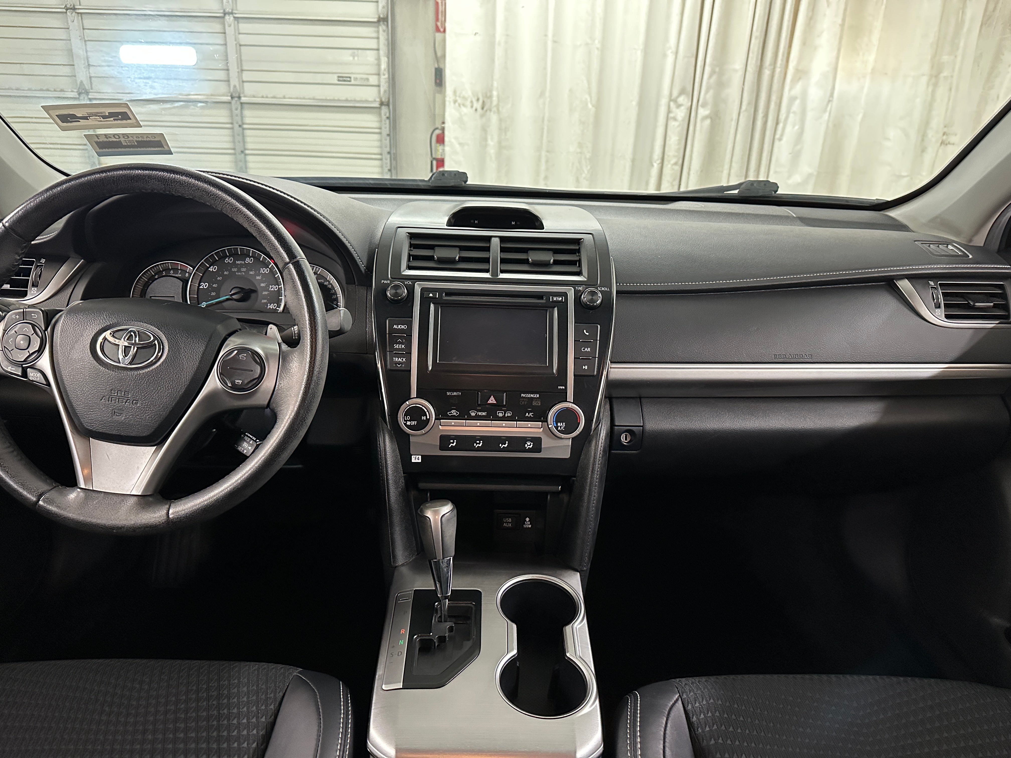 2013 Toyota Camry SE 3