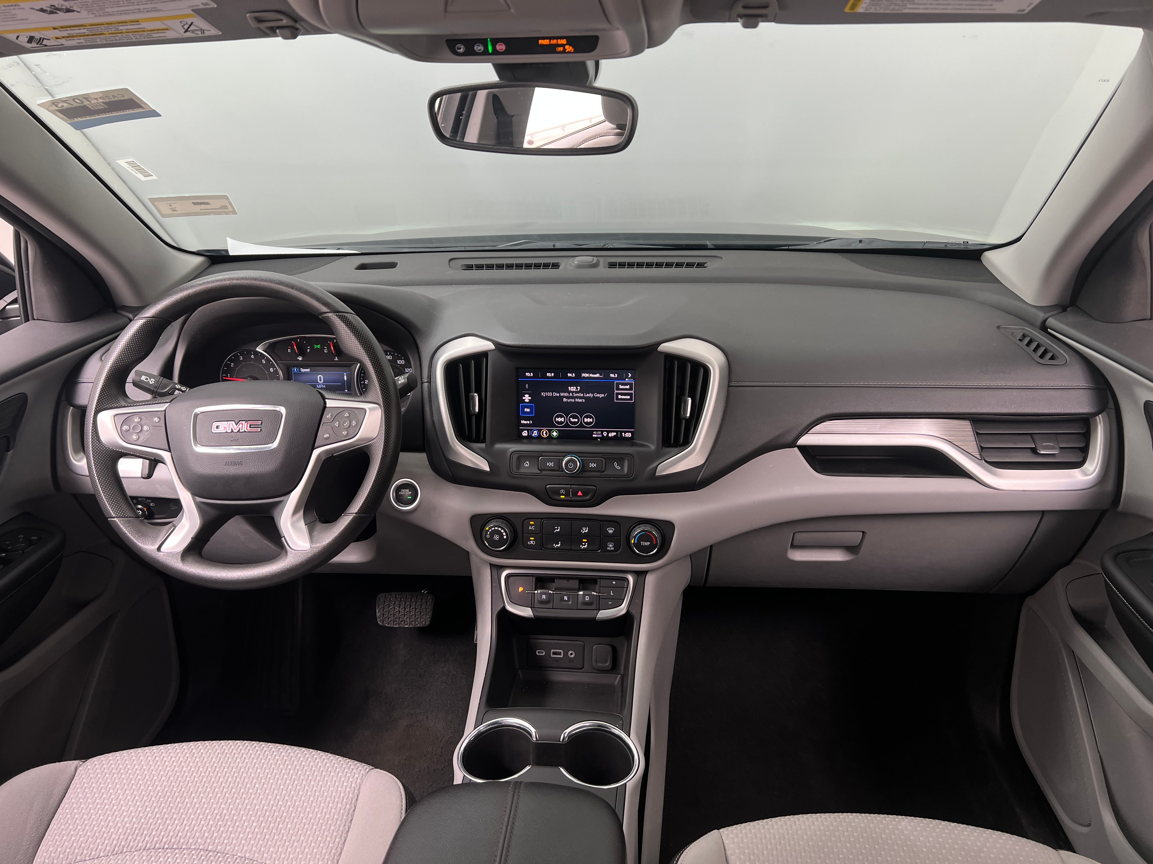 2024 GMC Terrain SLE 3