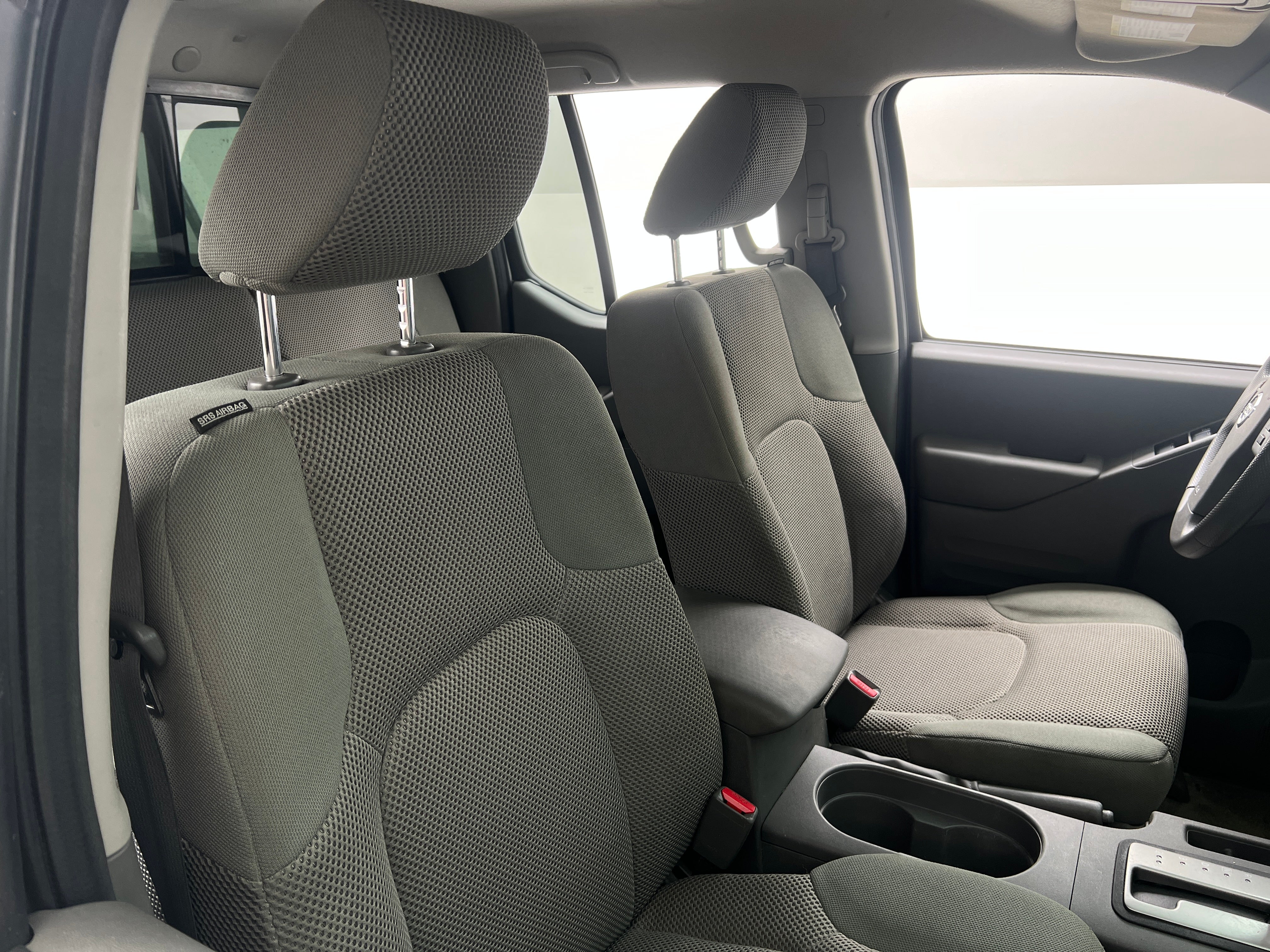 2016 Nissan Frontier SV 2