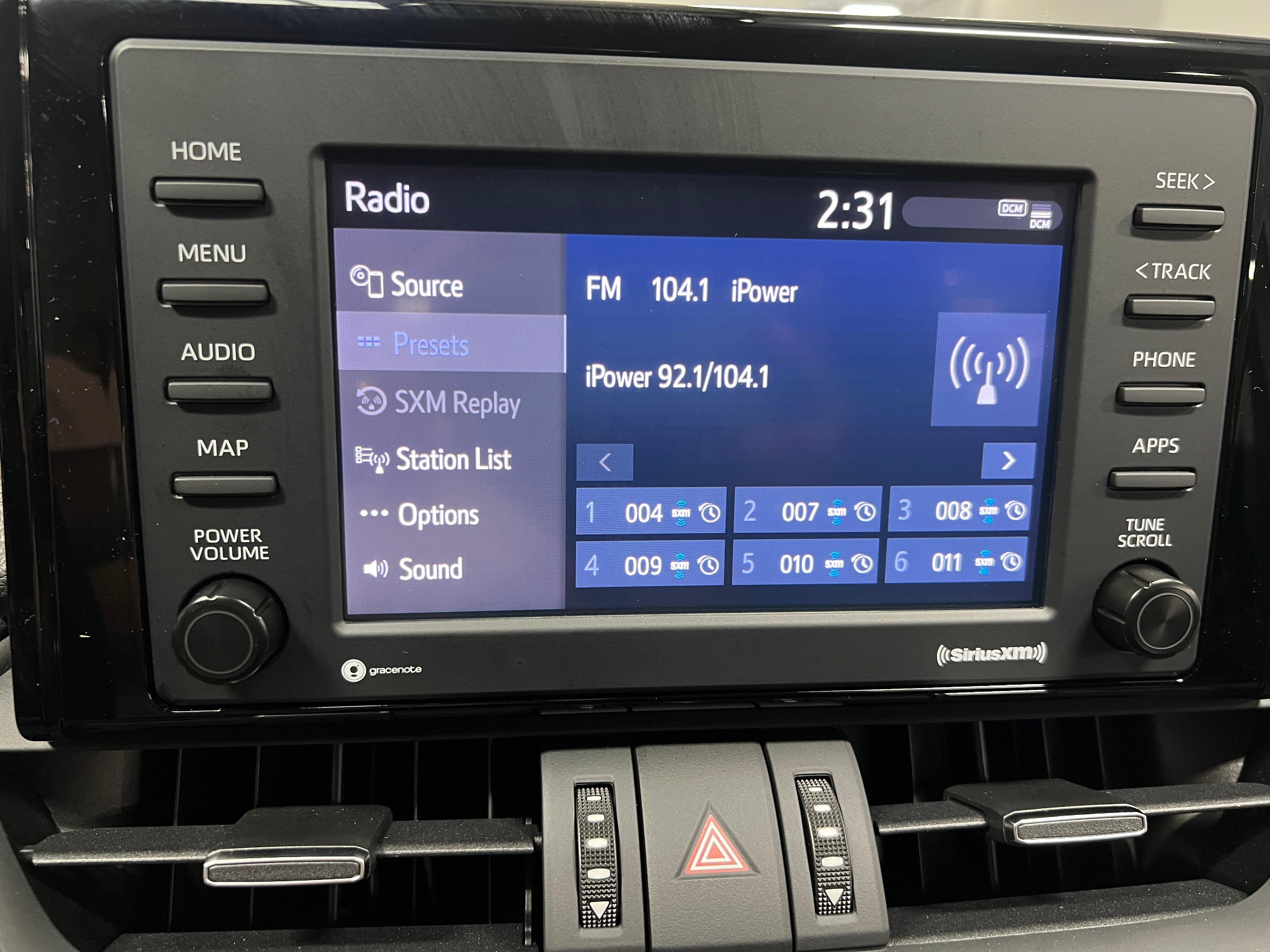 2022 Toyota RAV4 XLE Premium 3