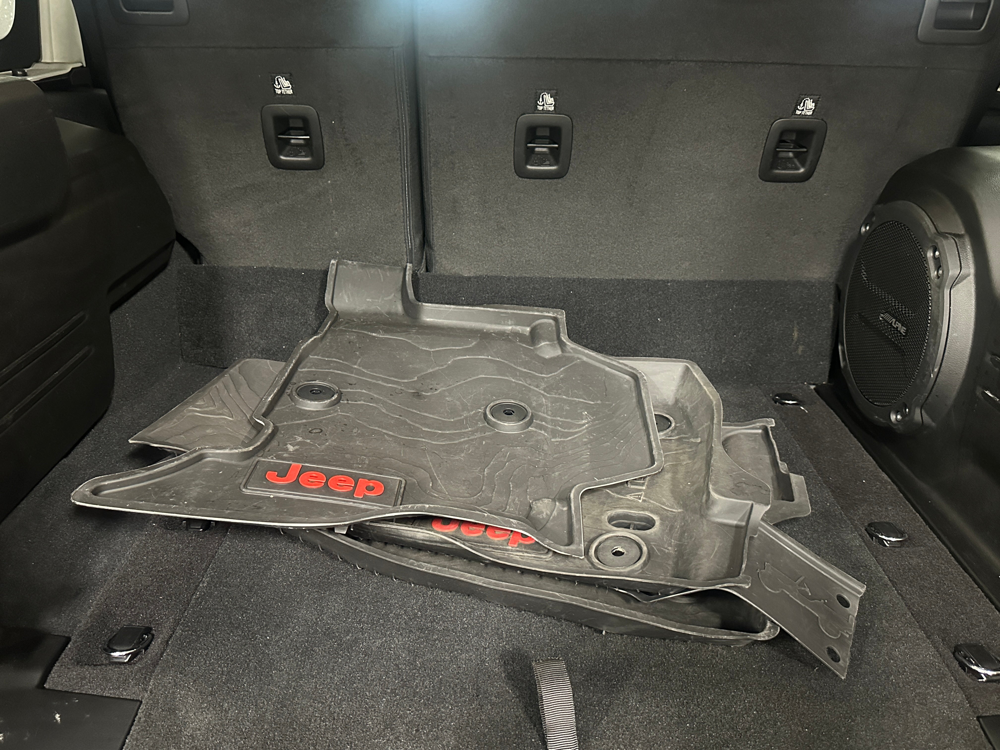 2024 Jeep Wrangler Sahara 4xe 6