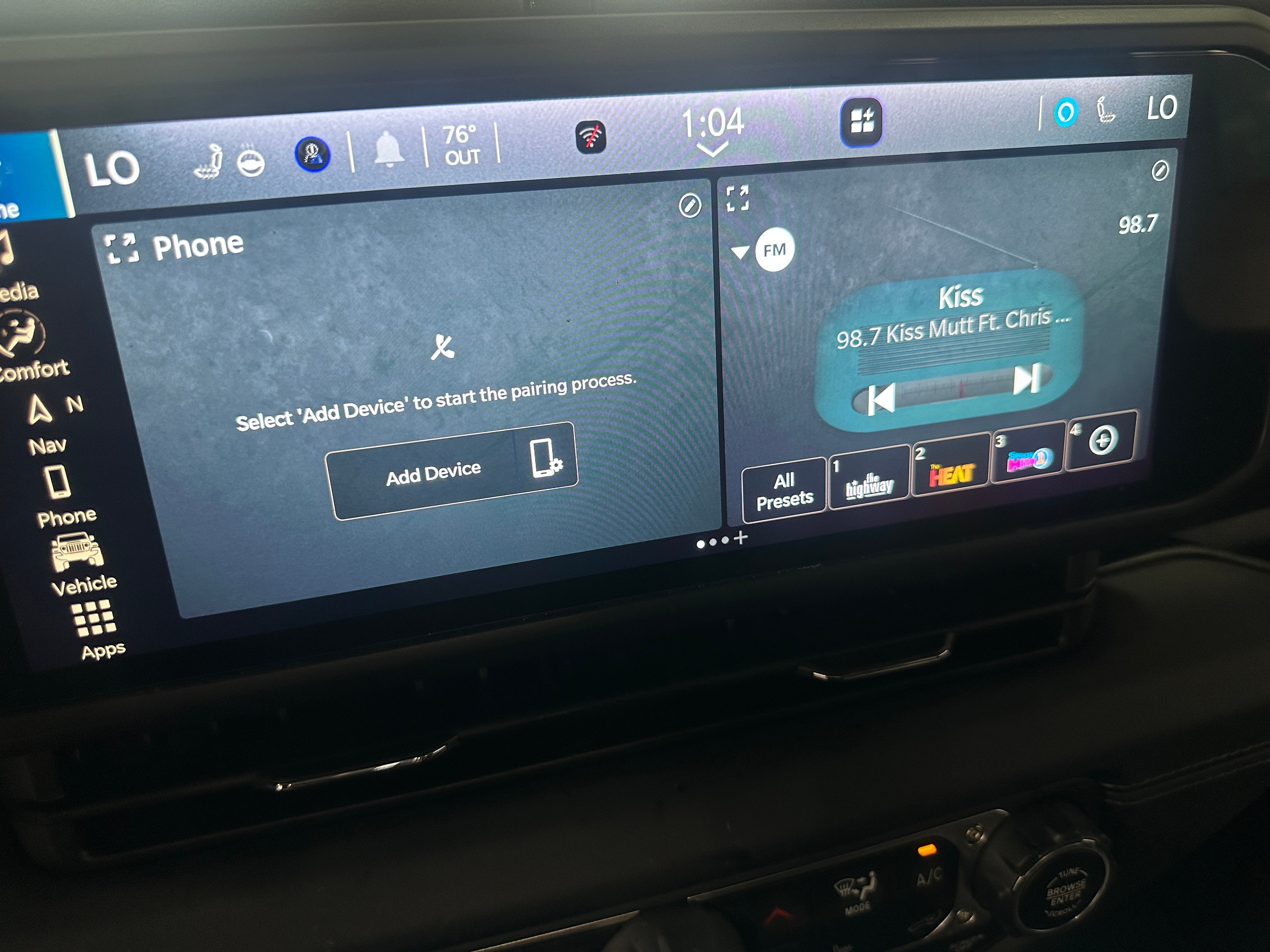 2024 Jeep Wrangler Sahara 4xe 3