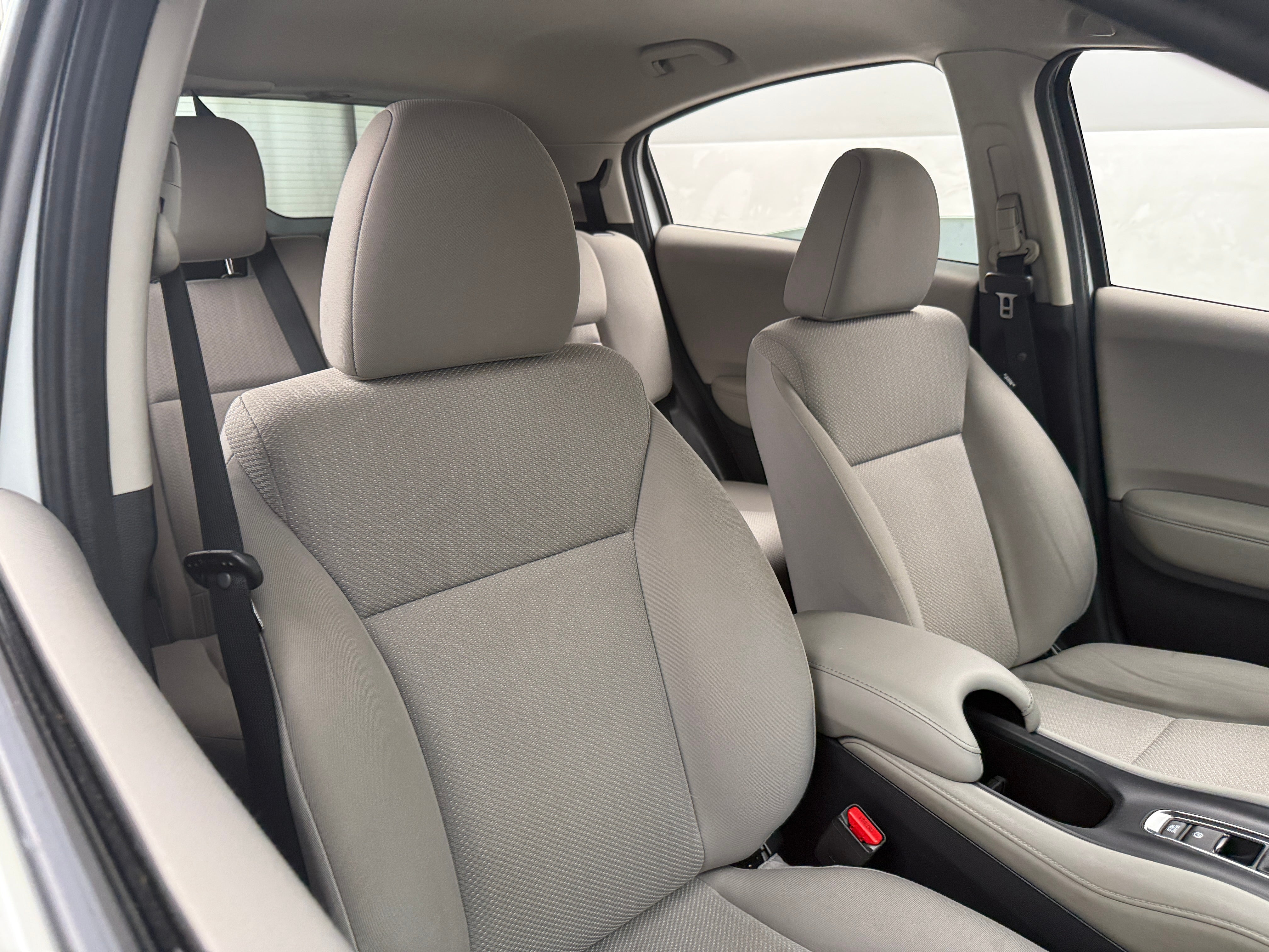2018 Honda HR-V LX 2