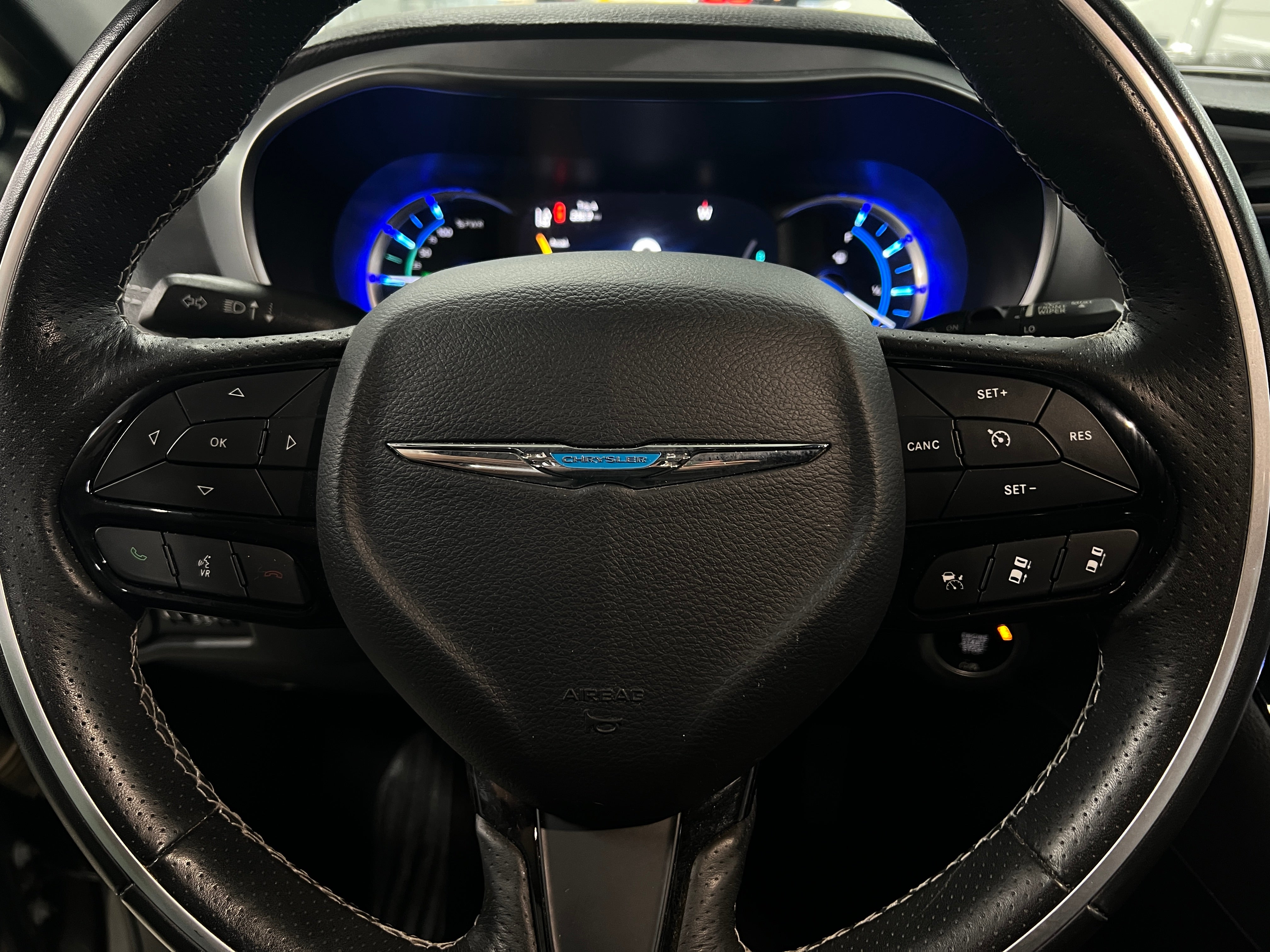 2020 Chrysler Pacifica Hybrid Limited 4