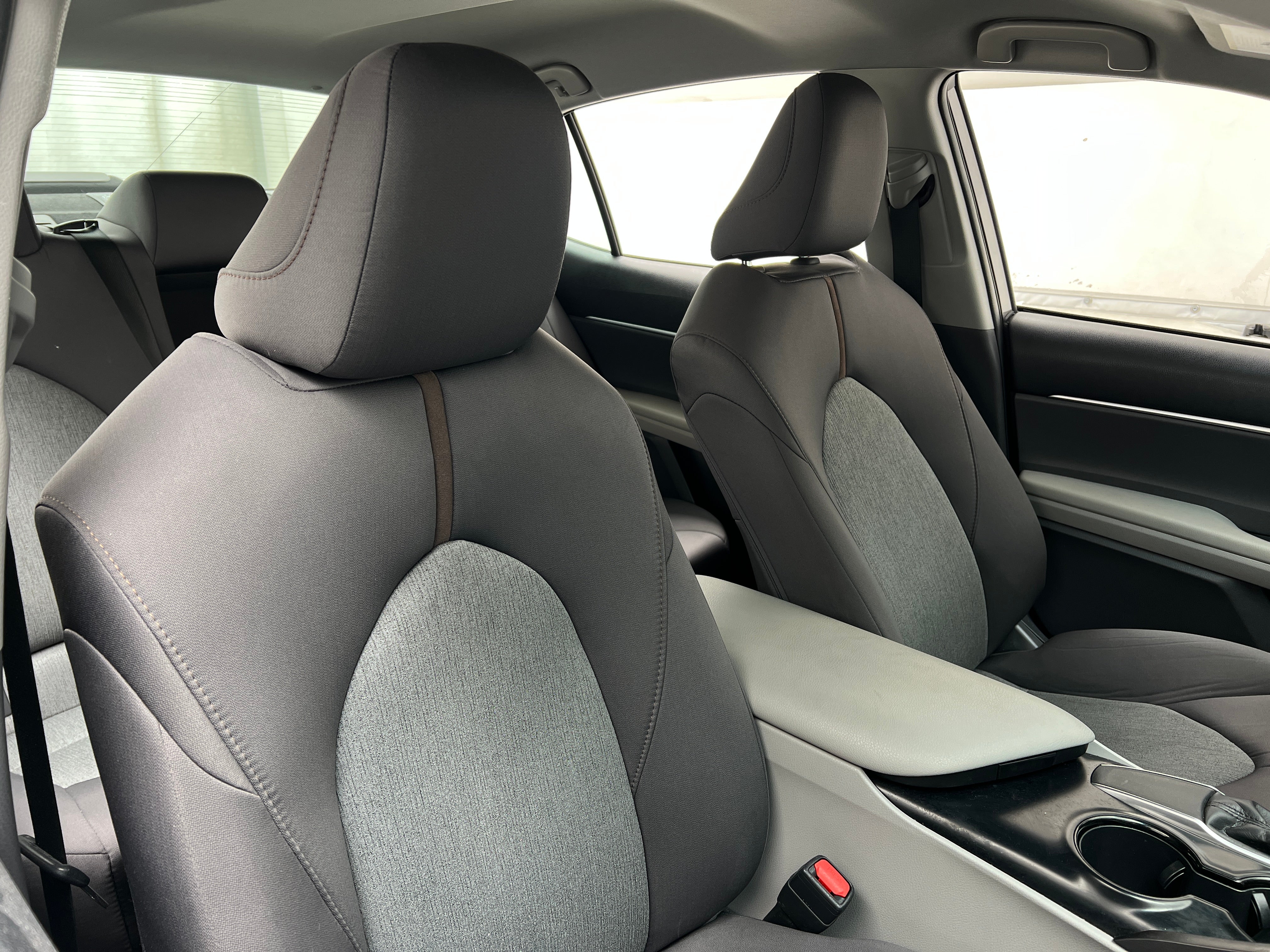 2018 Toyota Camry LE 2