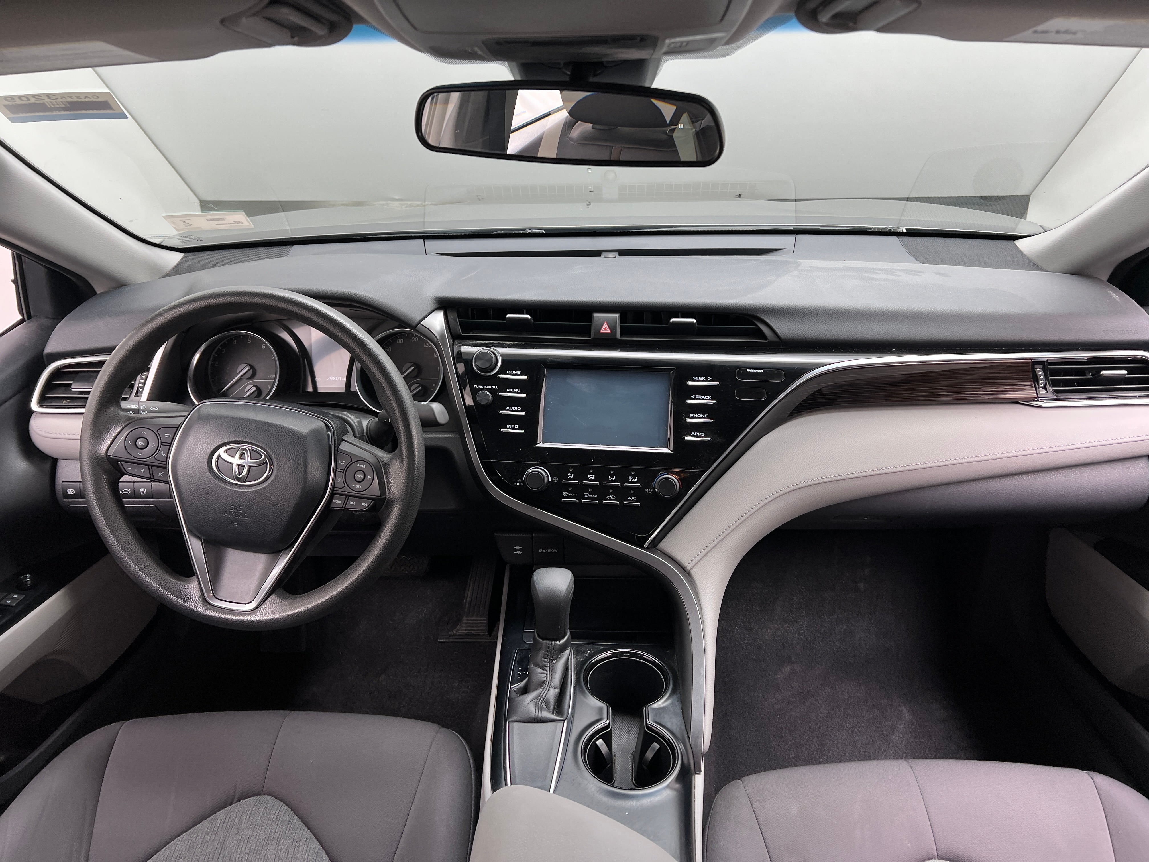 2018 Toyota Camry LE 3