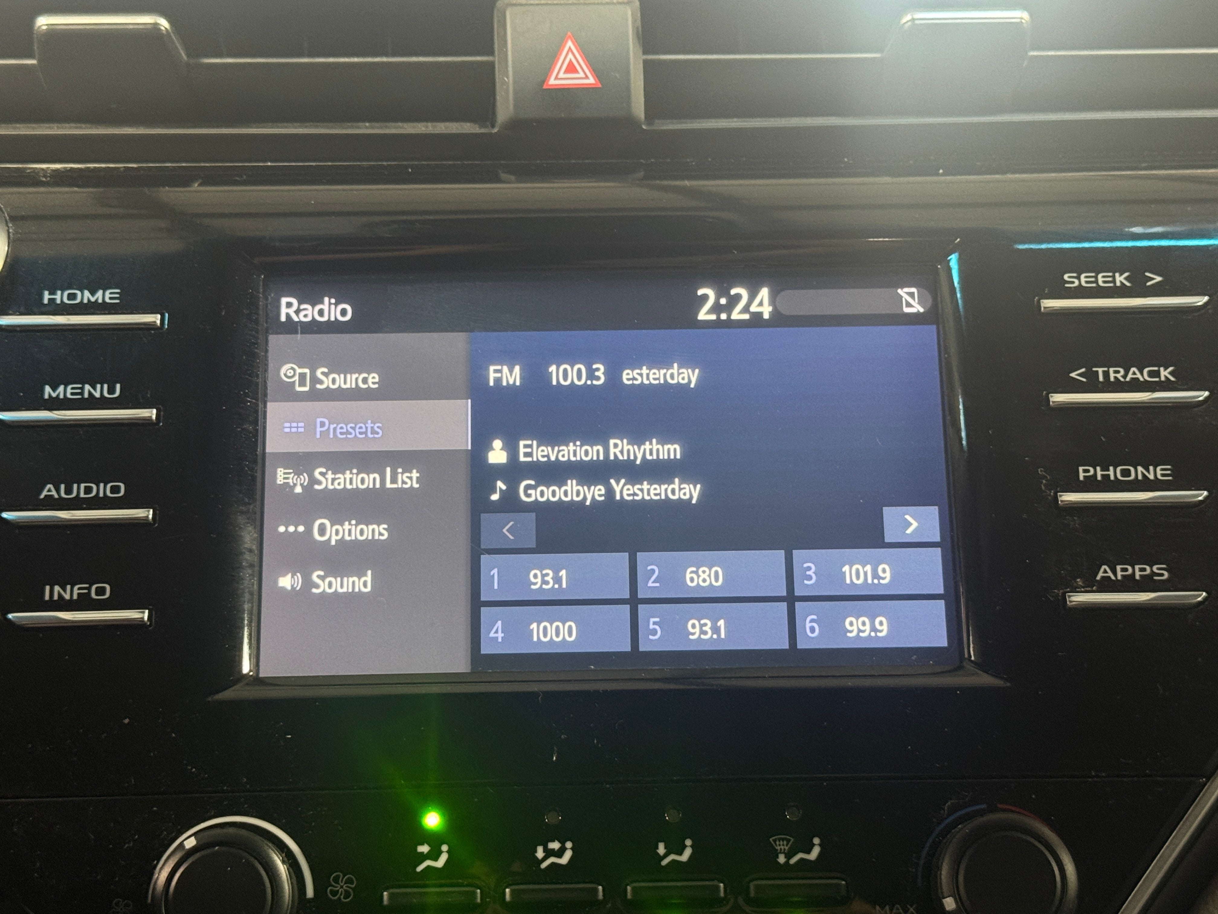 2018 Toyota Camry LE 4