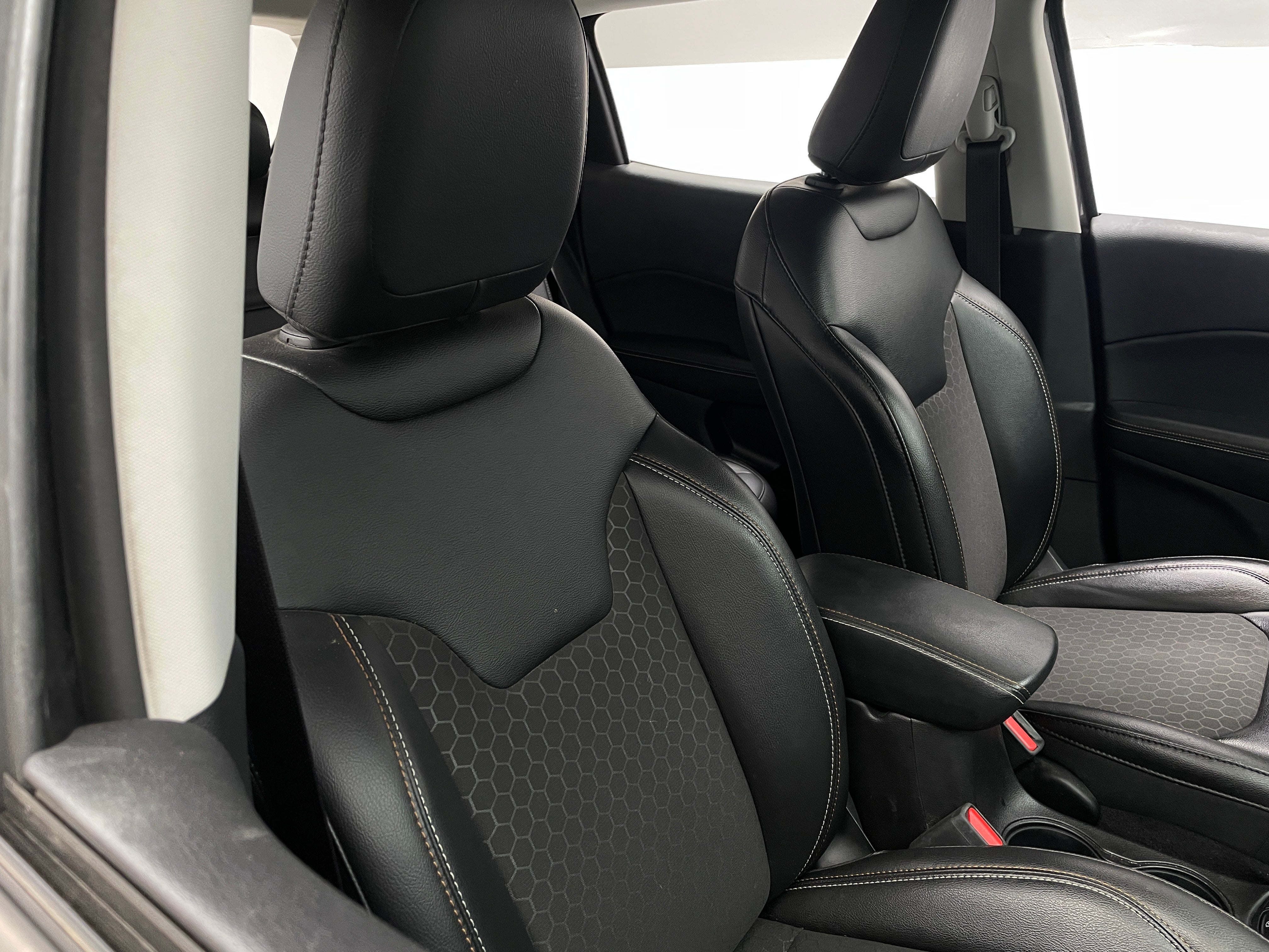 2020 Jeep Compass Latitude 2