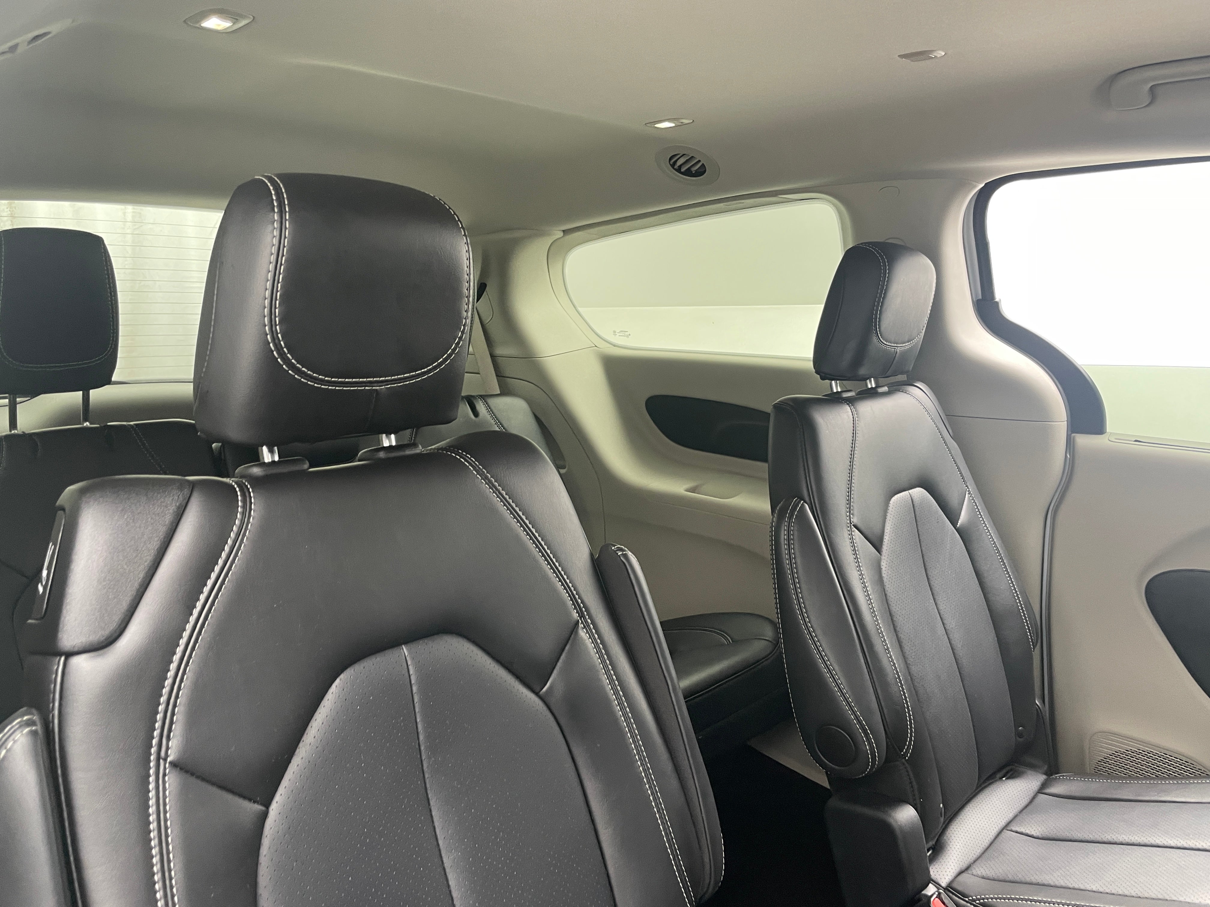 2024 Chrysler Pacifica Touring L 5