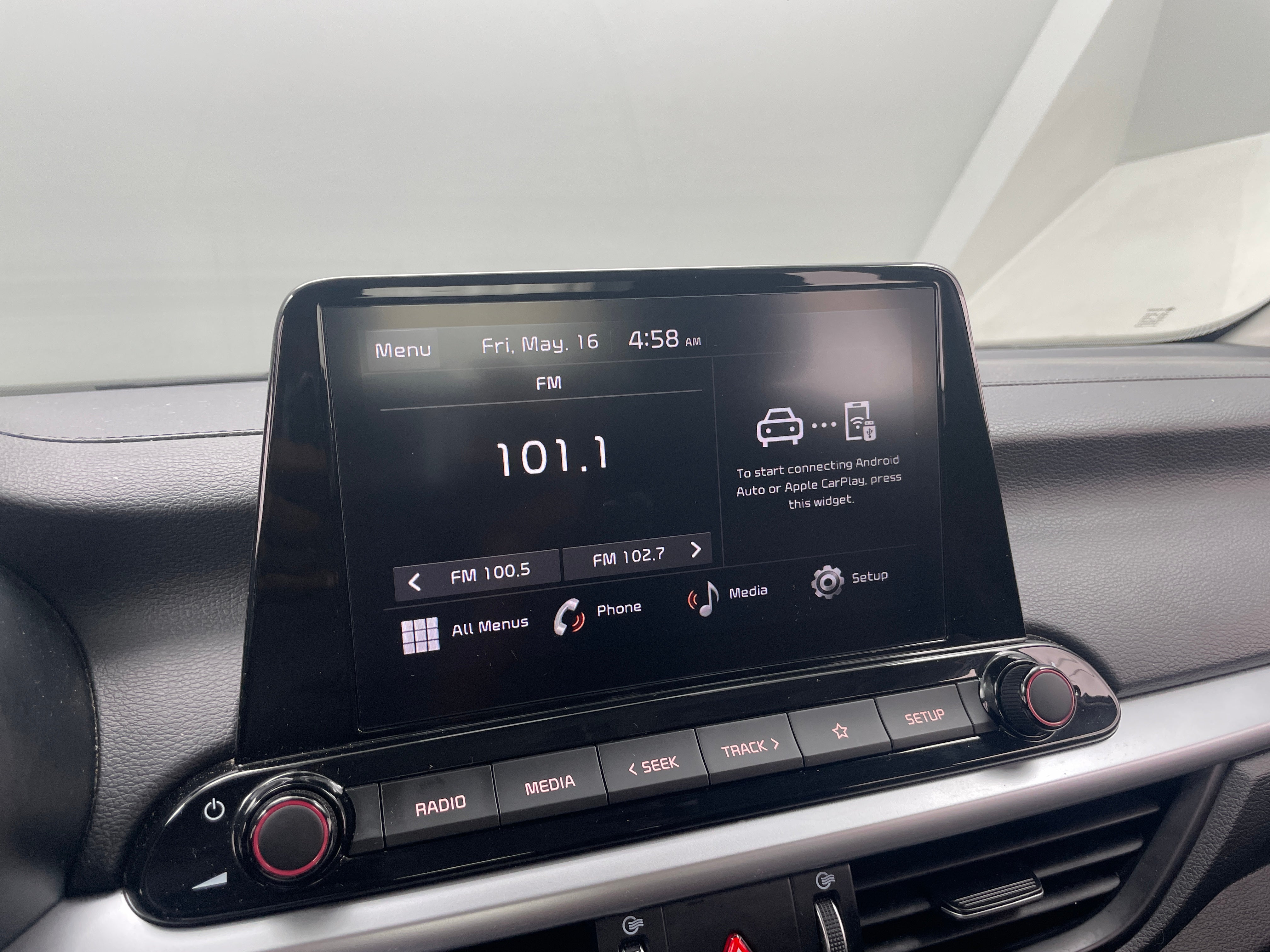 2024 Kia Forte LXS 4