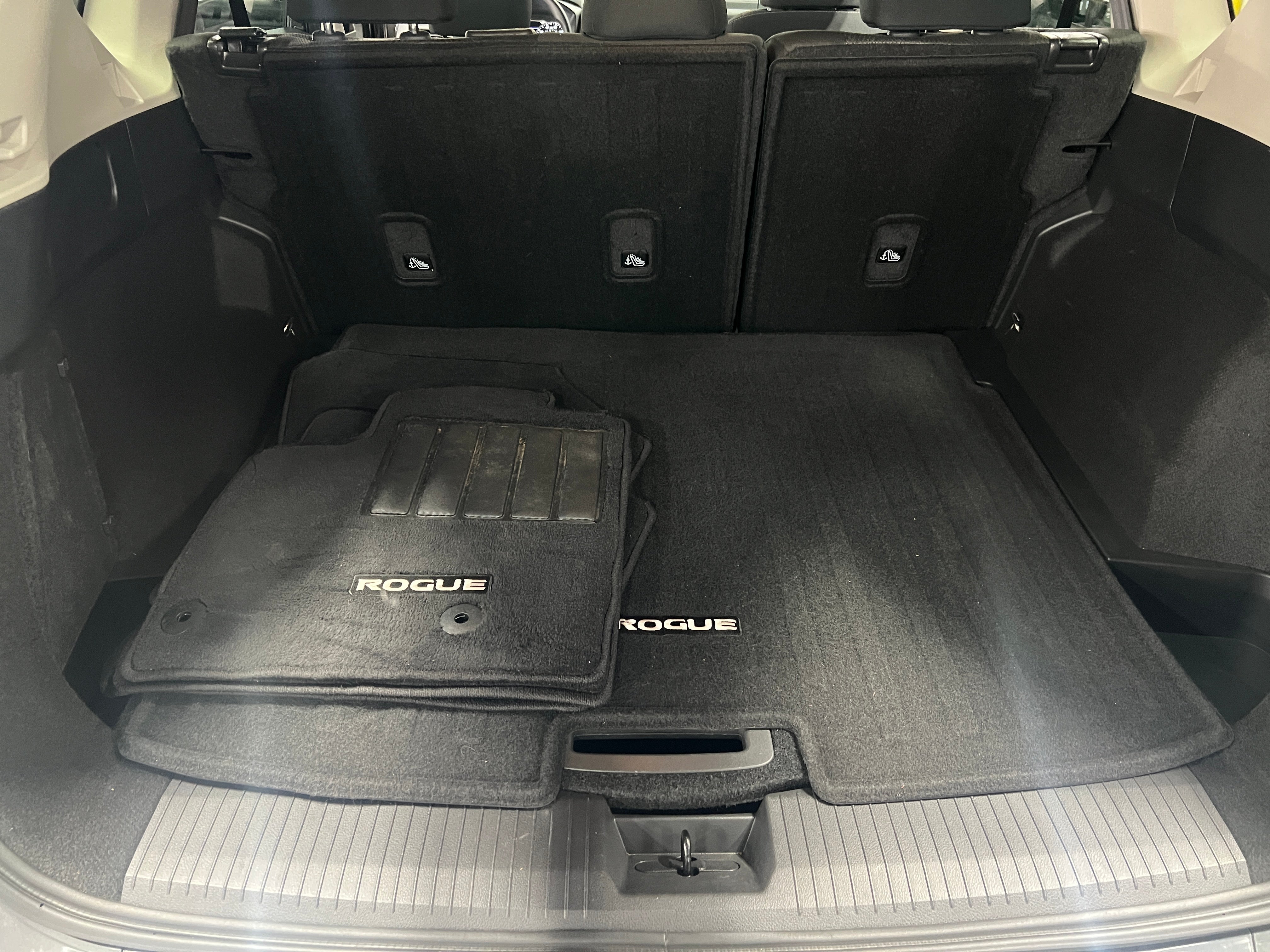 2024 Nissan Rogue SV 7
