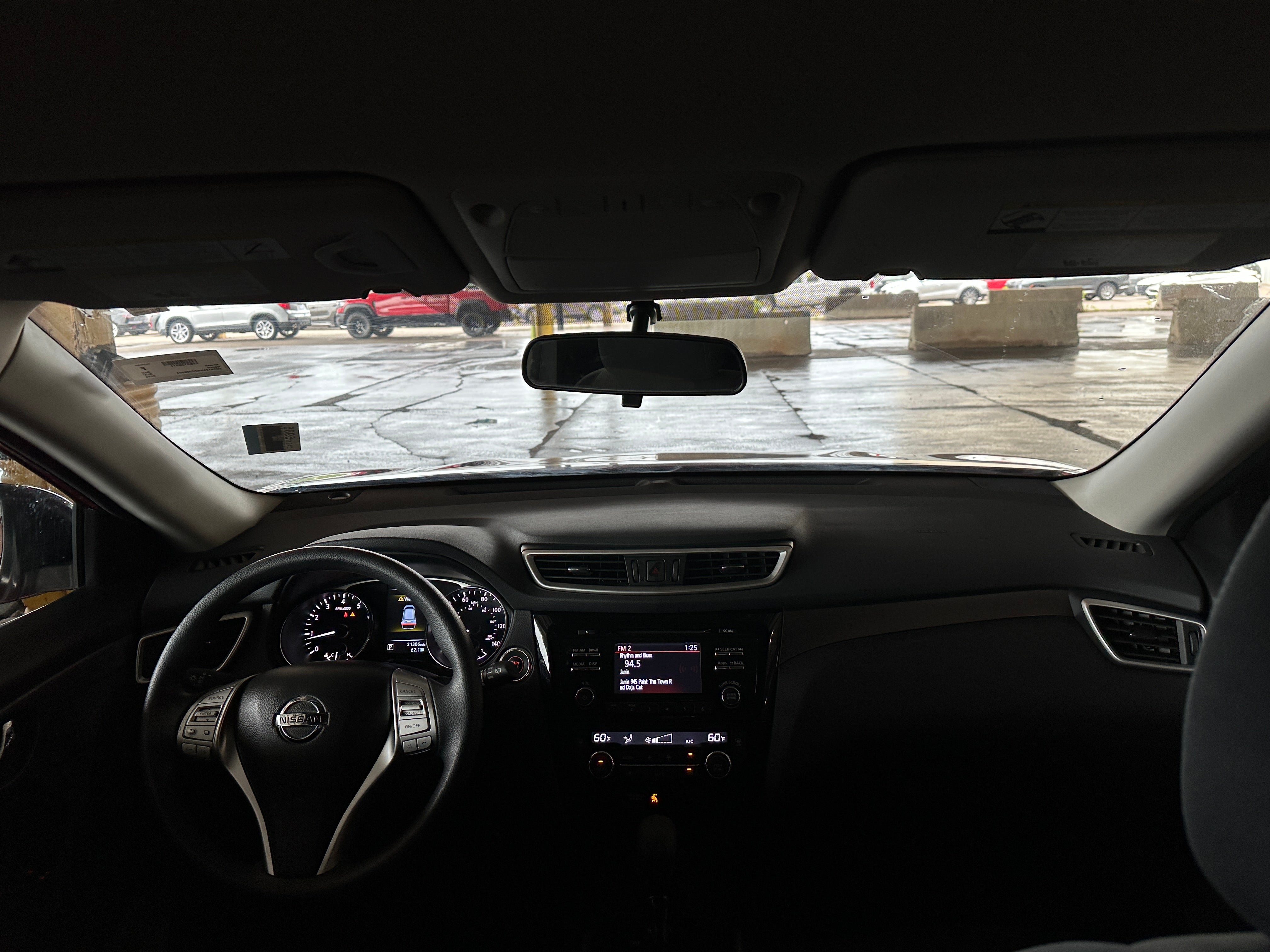 2015 Nissan Rogue SV 3