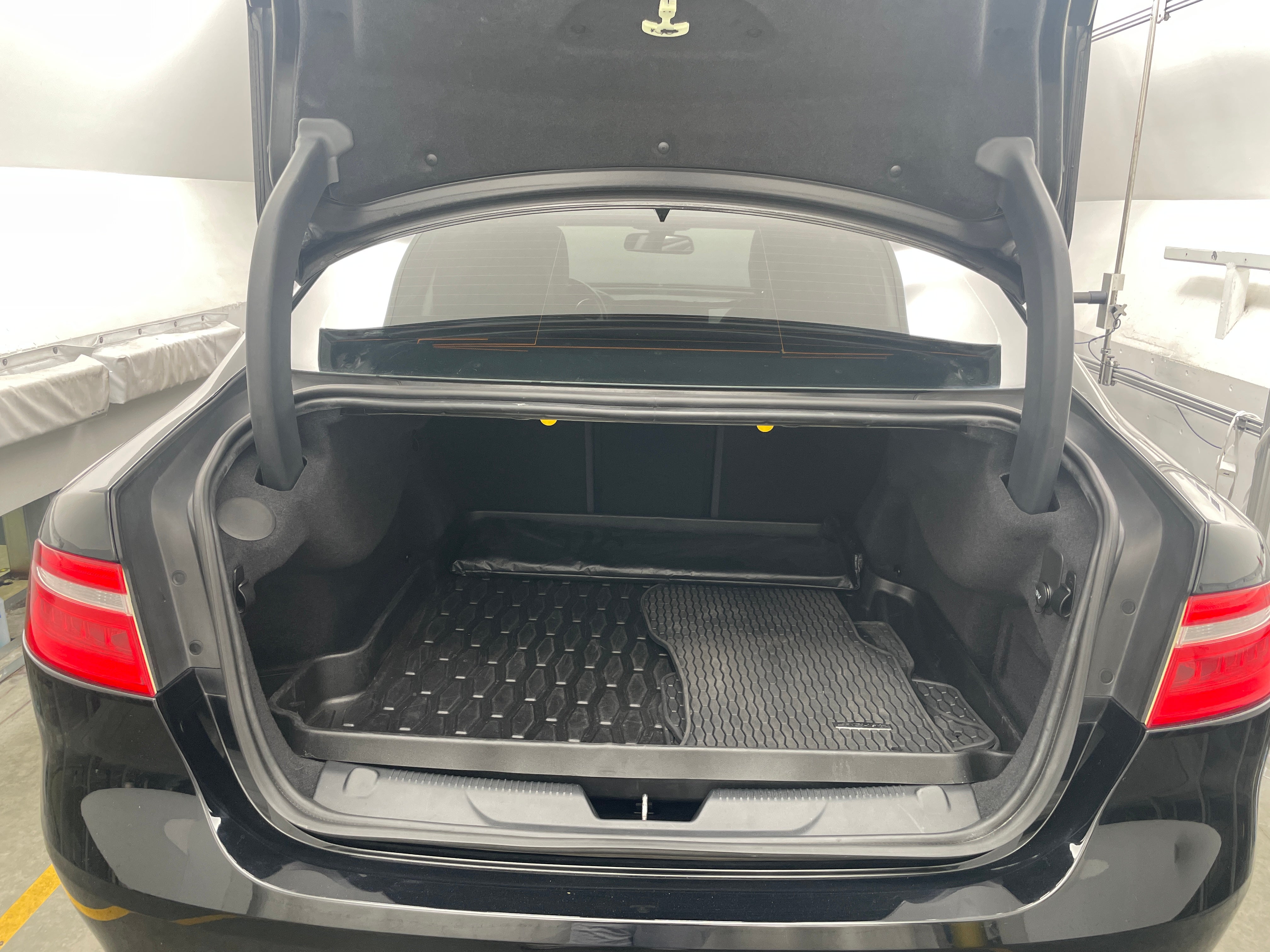 2018 Jaguar XE Premium 6