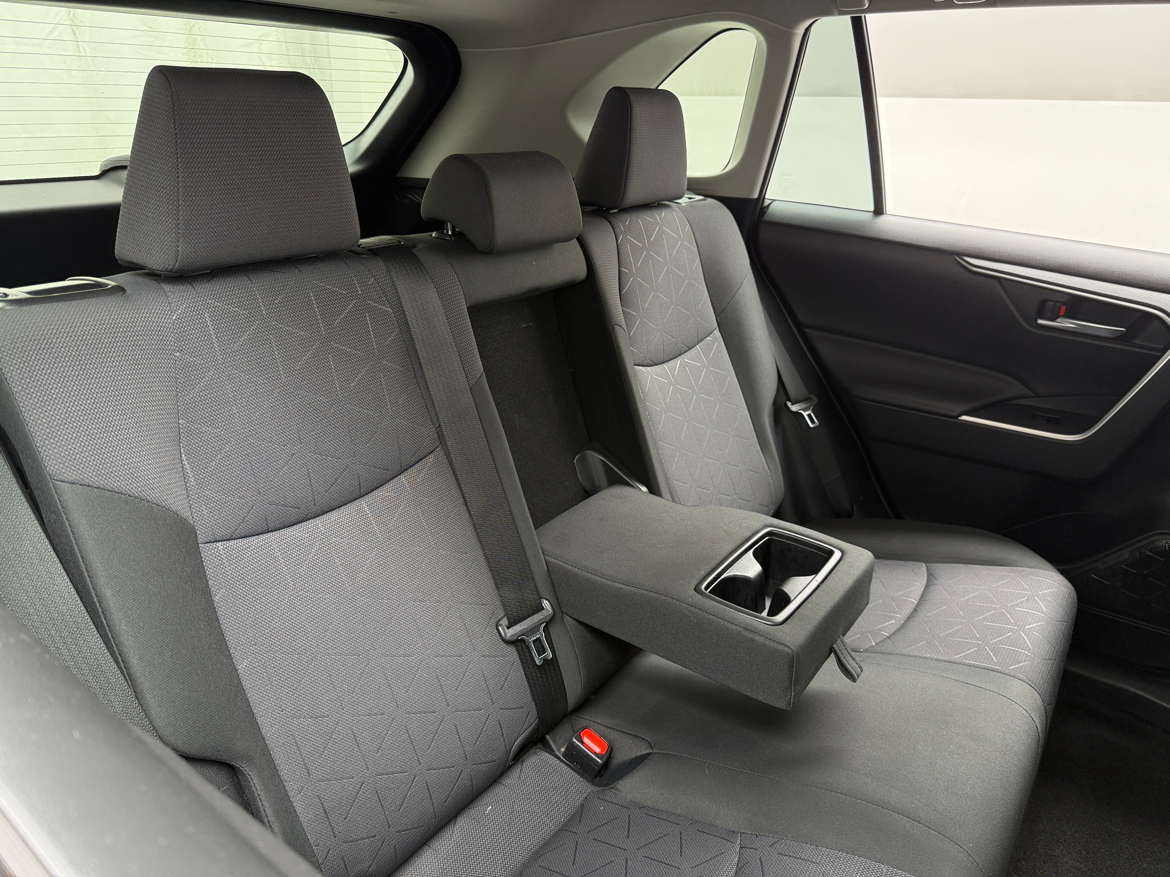 2020 Toyota RAV4 XLE 6