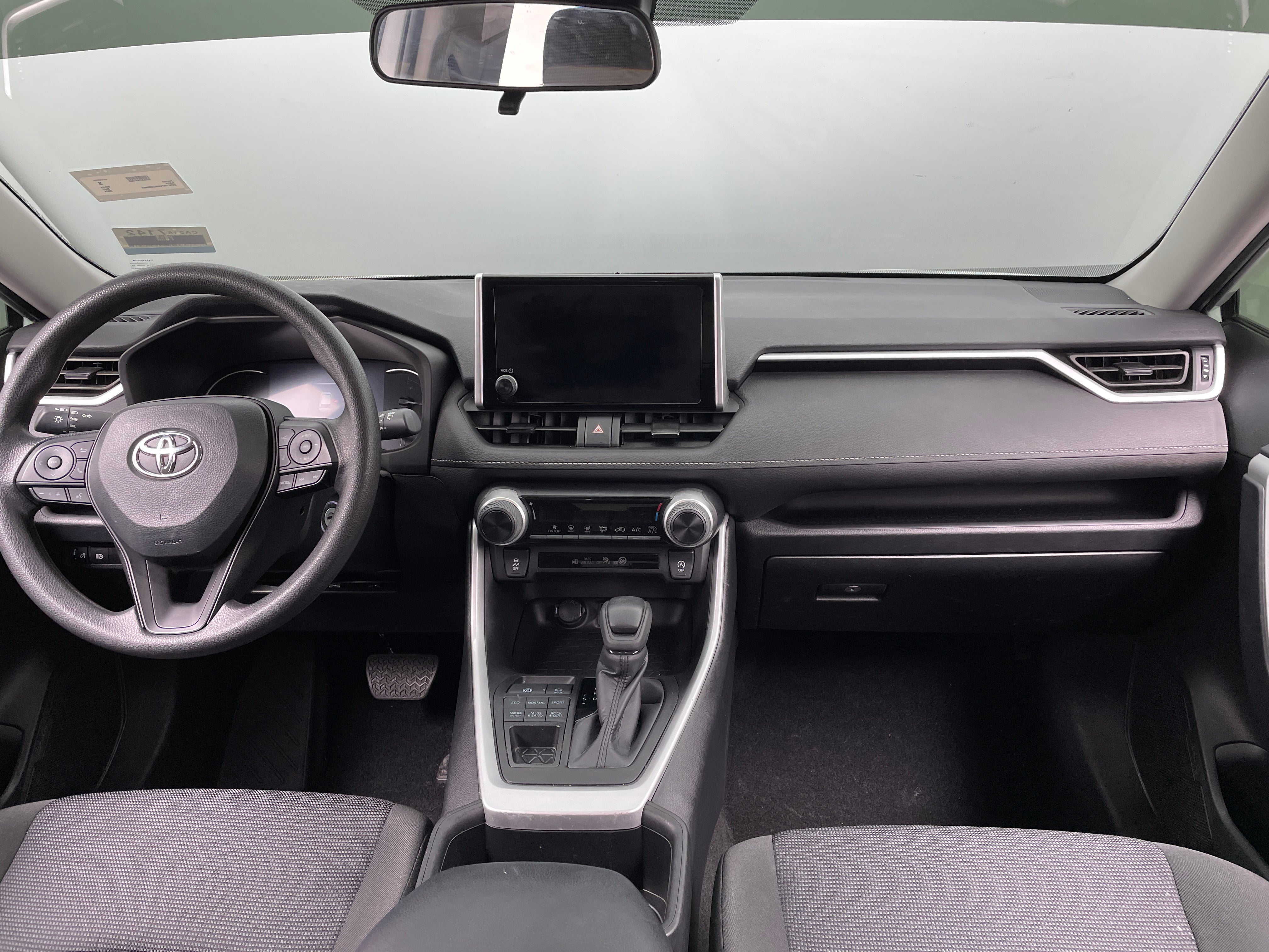 2024 Toyota RAV4 LE 3