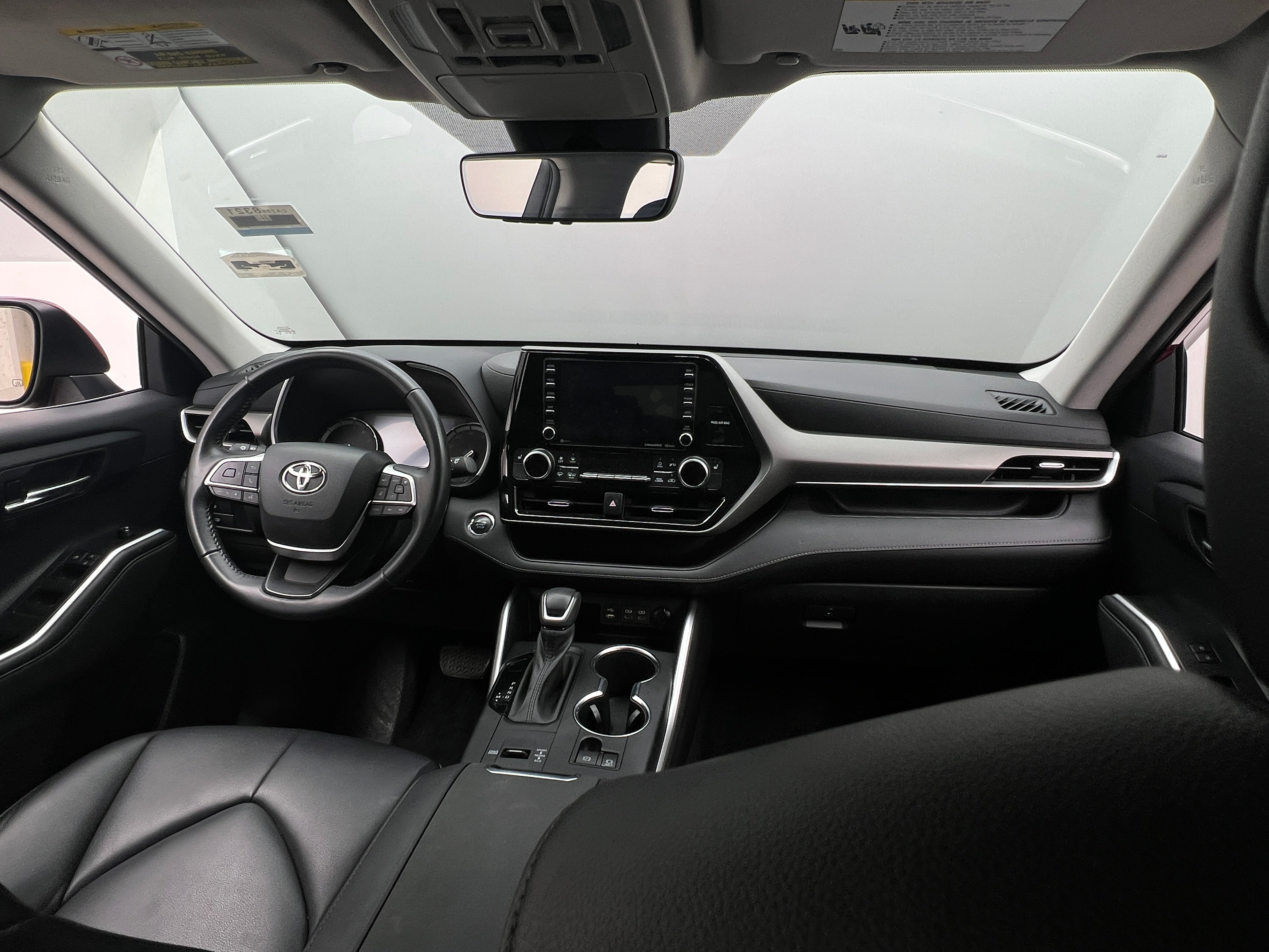 2022 Toyota Highlander XLE 2