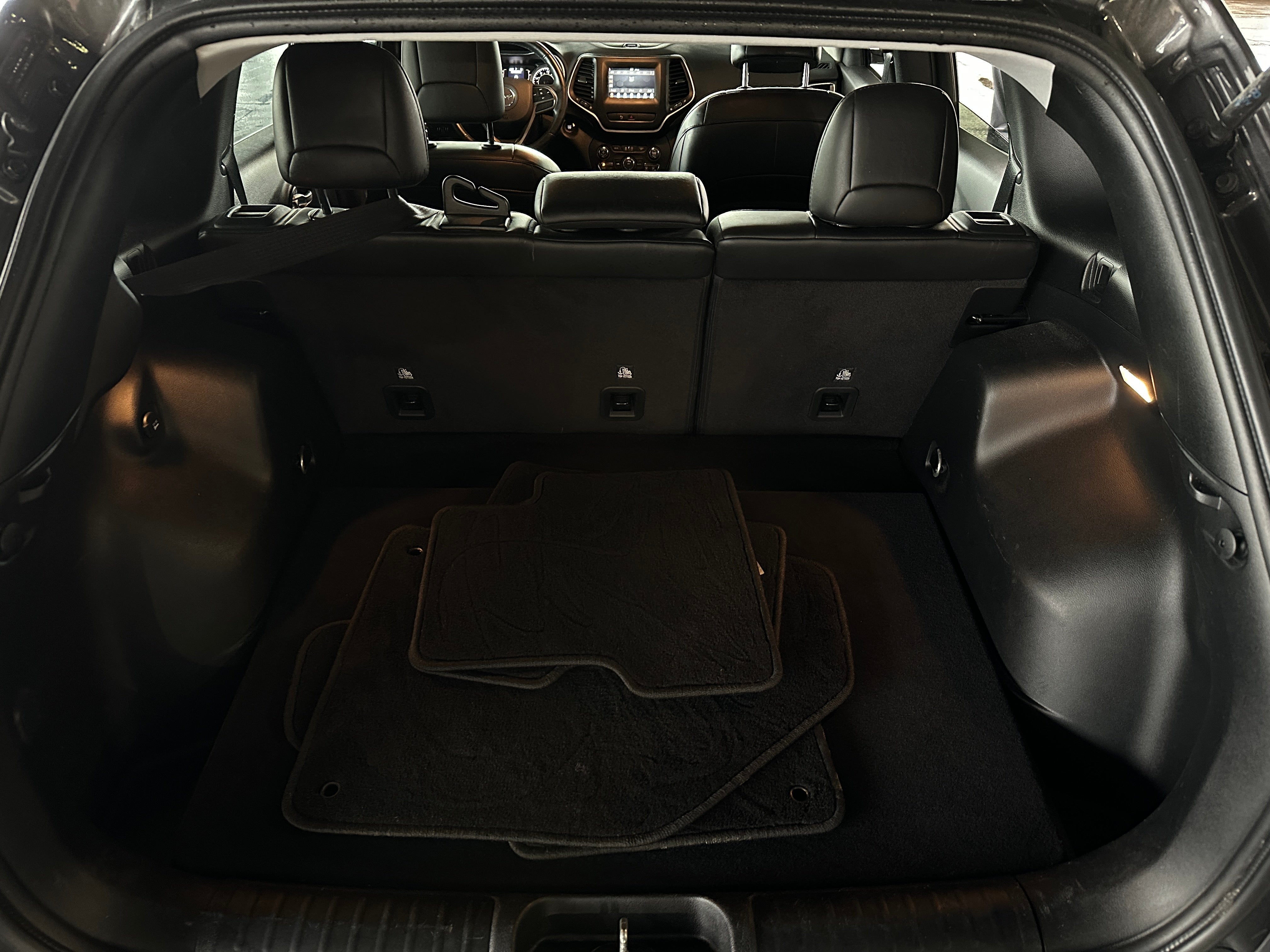 2019 Jeep Cherokee Latitude 6