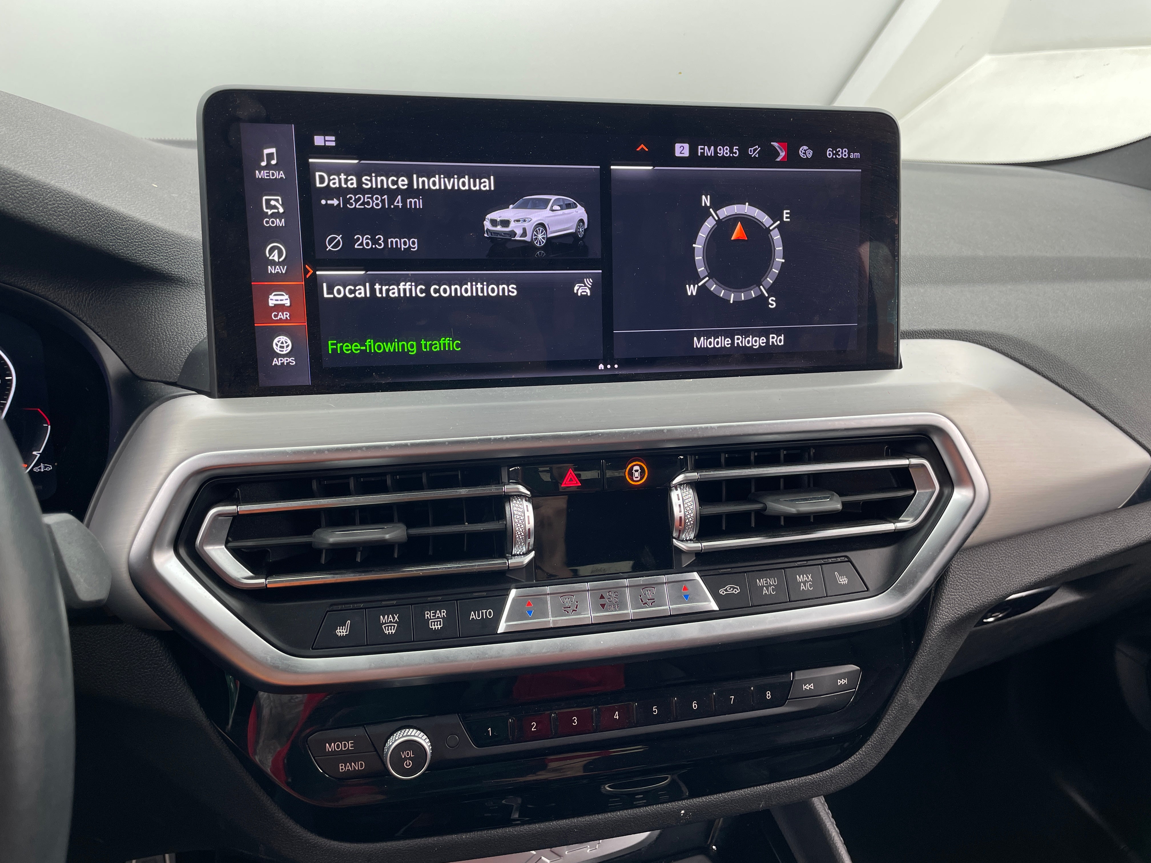 2023 BMW X4 xDrive30i 3