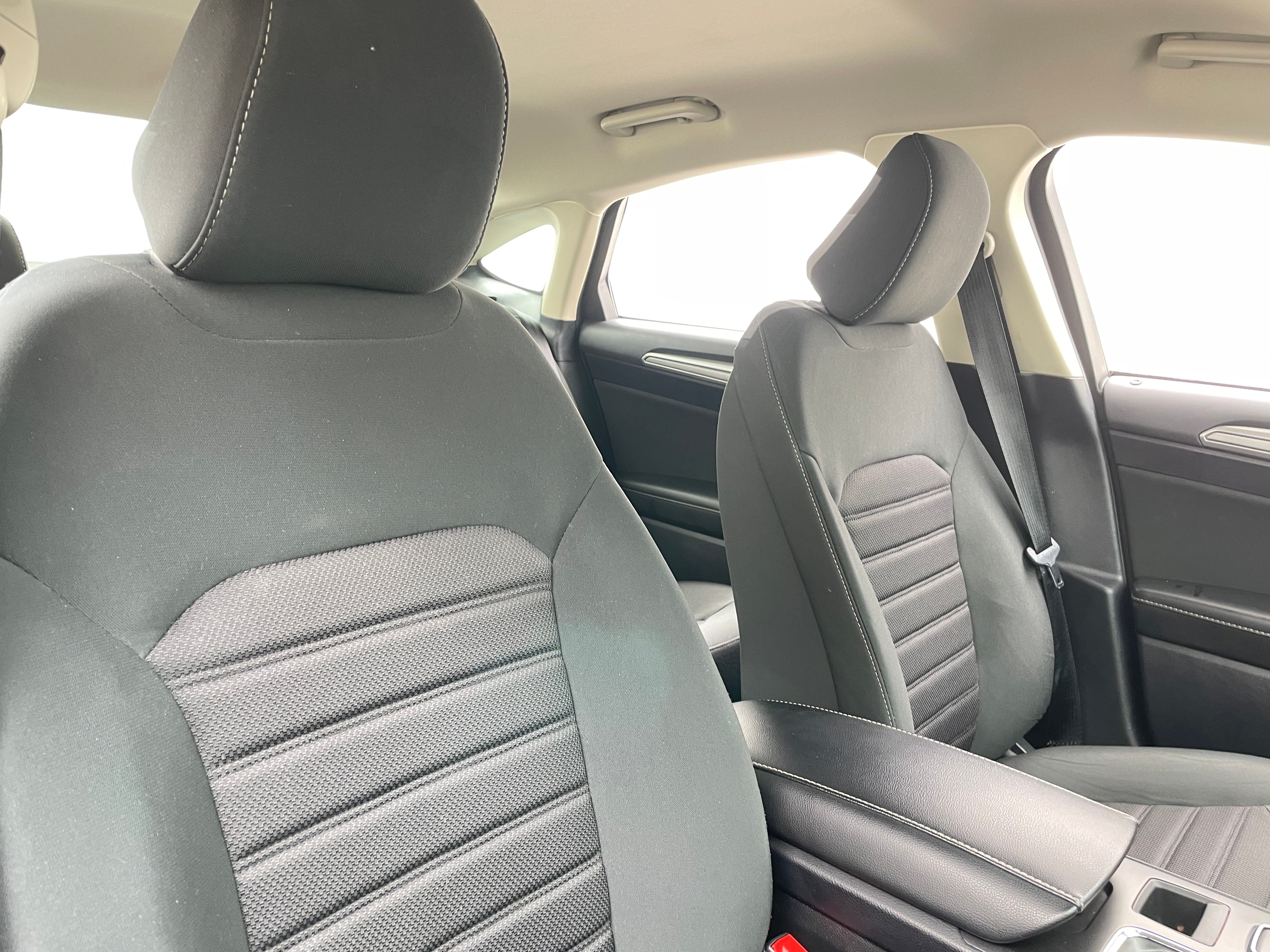 2020 Ford Fusion SE 2