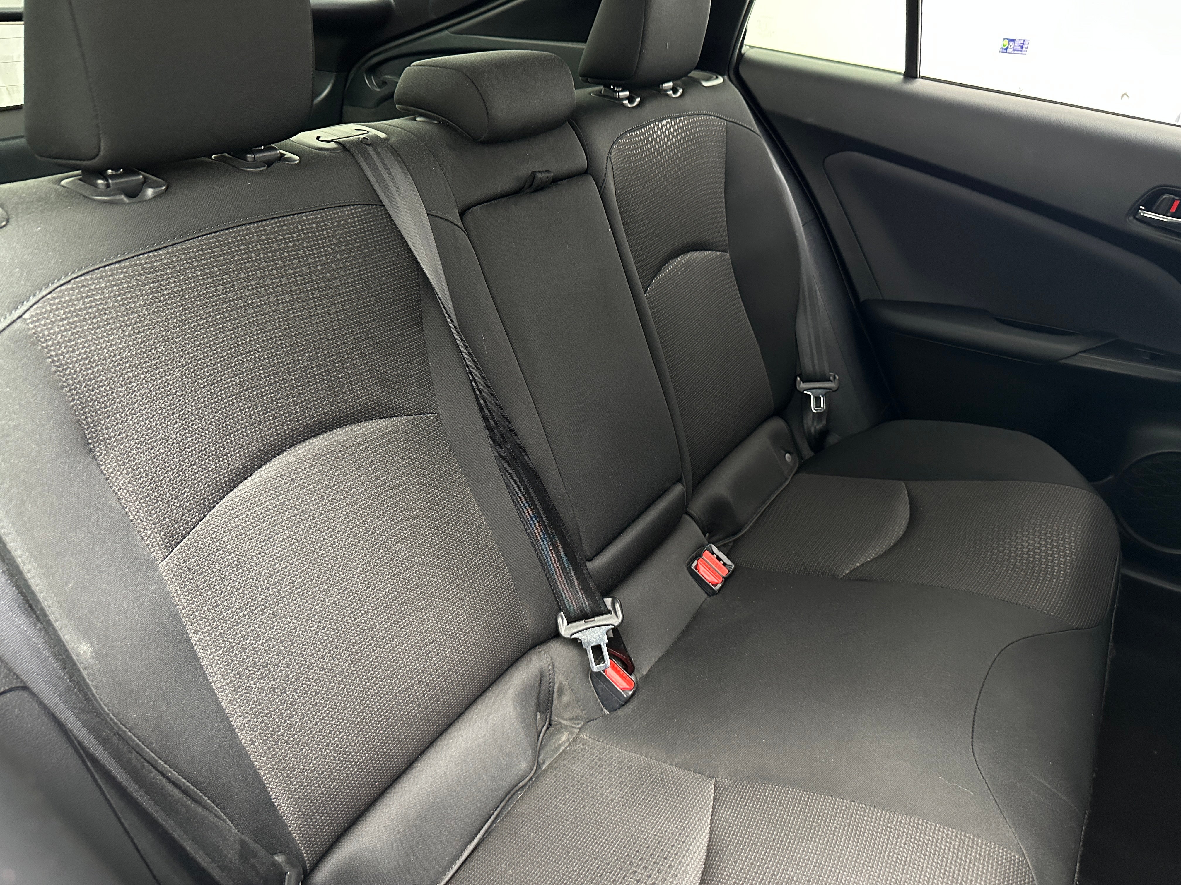 2022 Toyota Prius LE 6