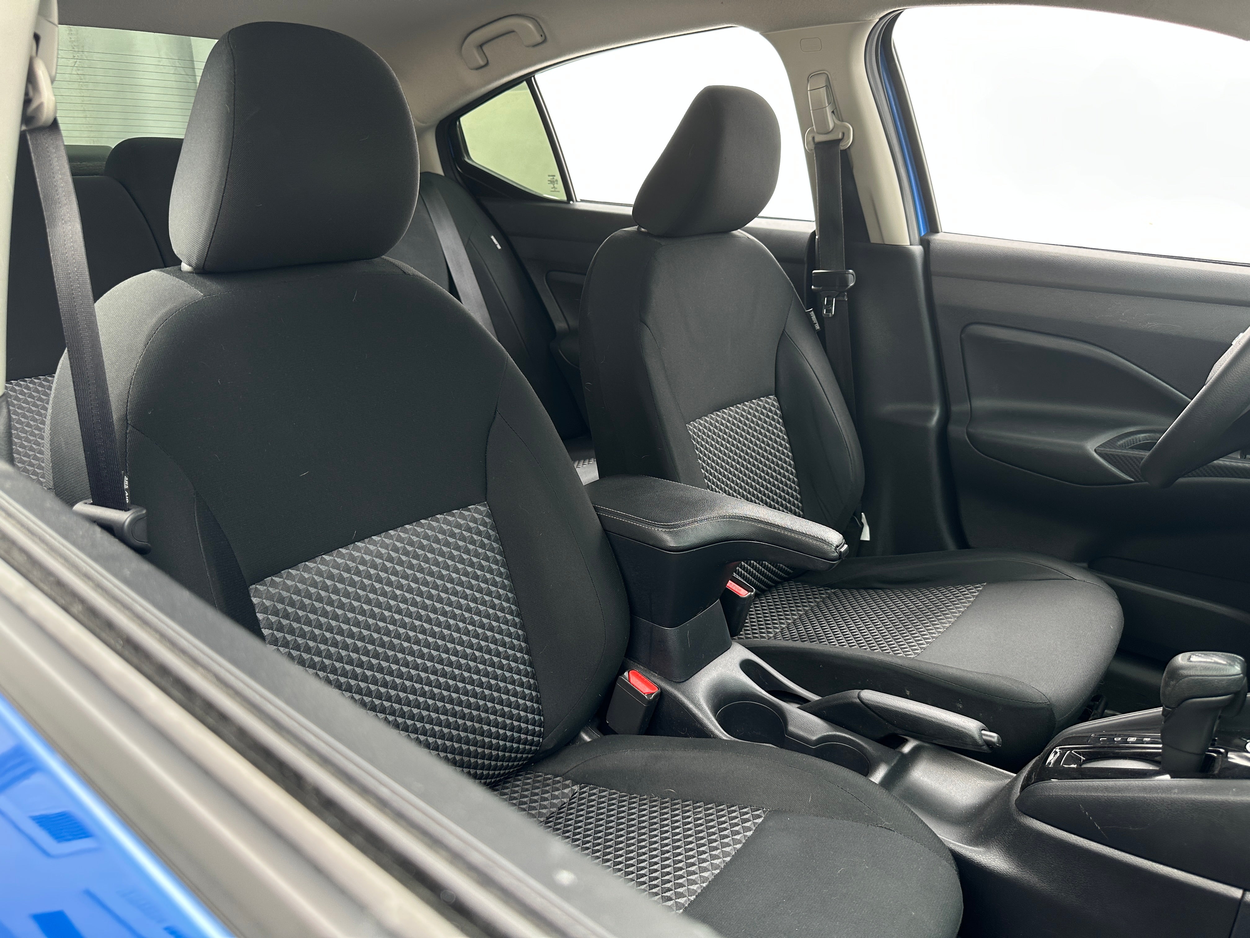 2021 Nissan Versa S 2