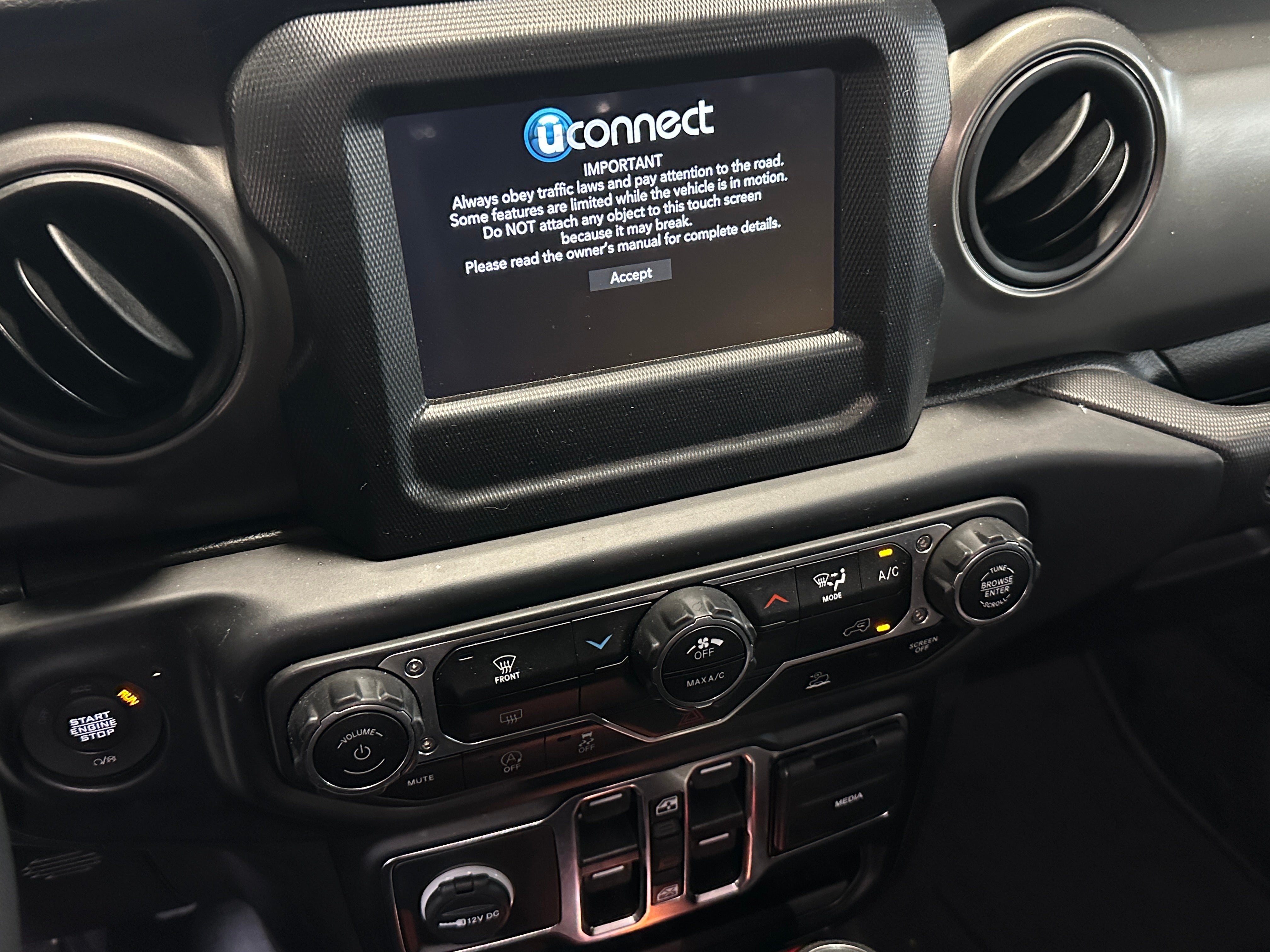 2023 Jeep Gladiator Sport S 4
