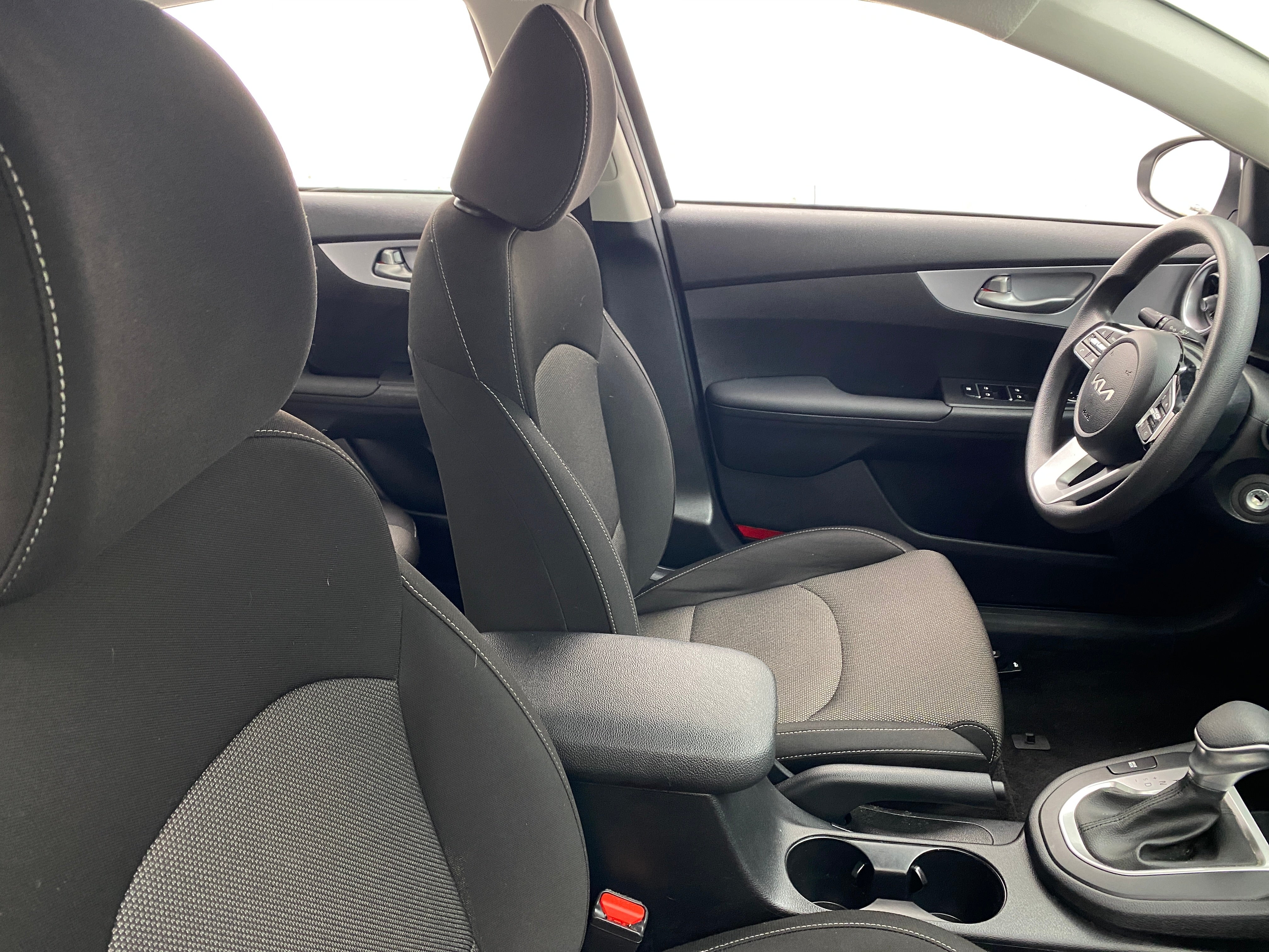 2024 Kia Forte LXS 2