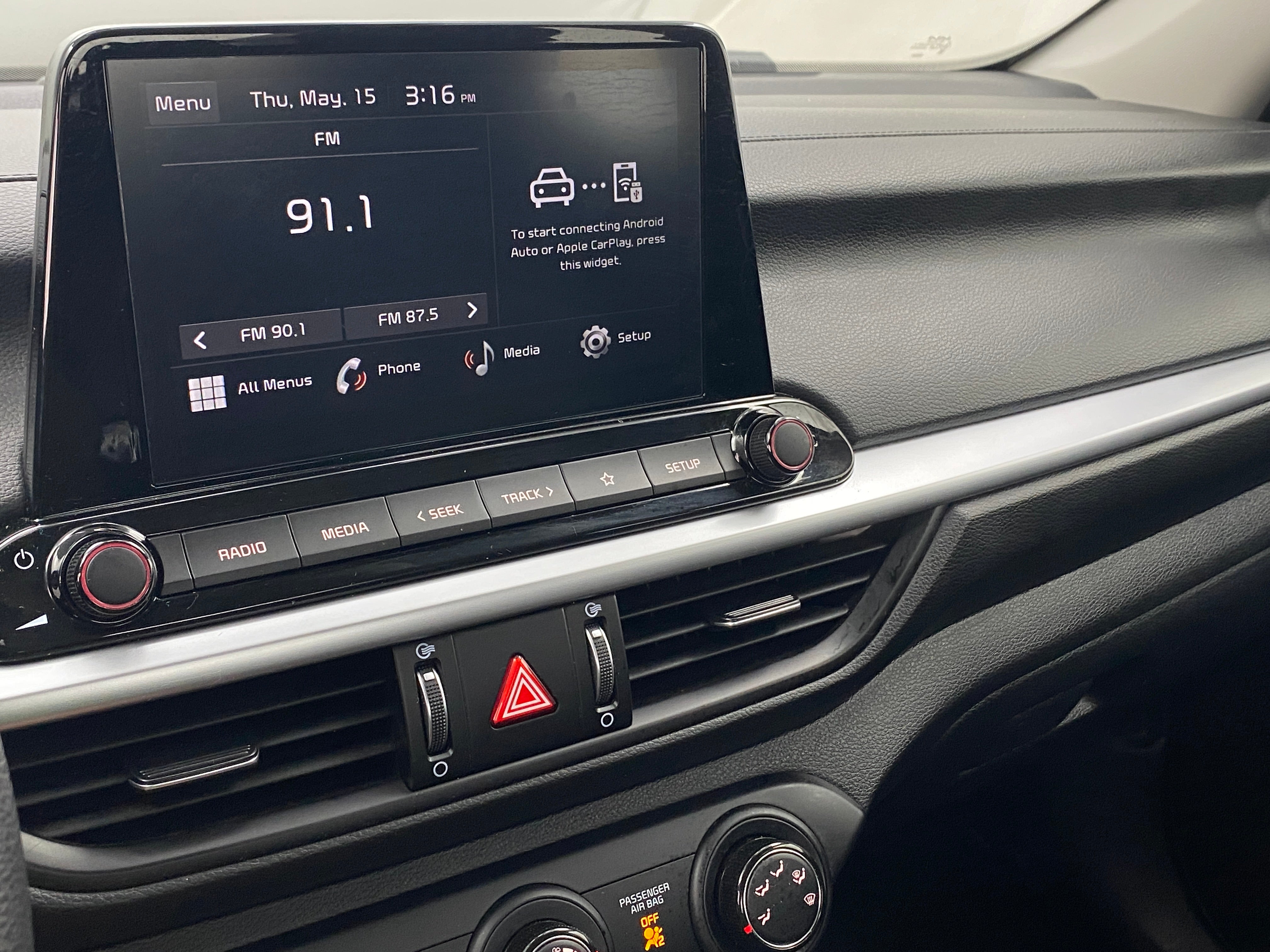 2024 Kia Forte LXS 4