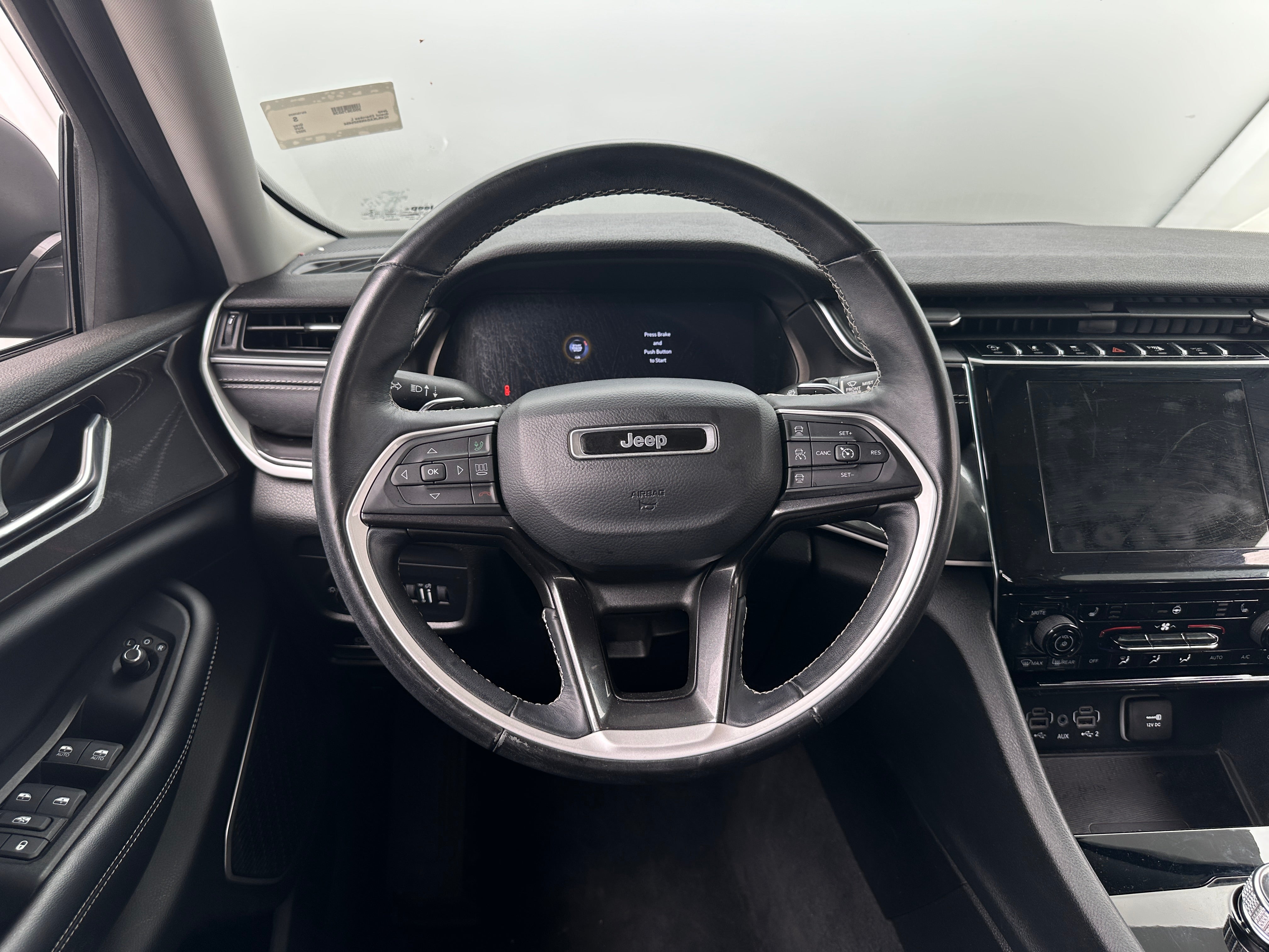 2022 Jeep Grand Cherokee L Laredo 5