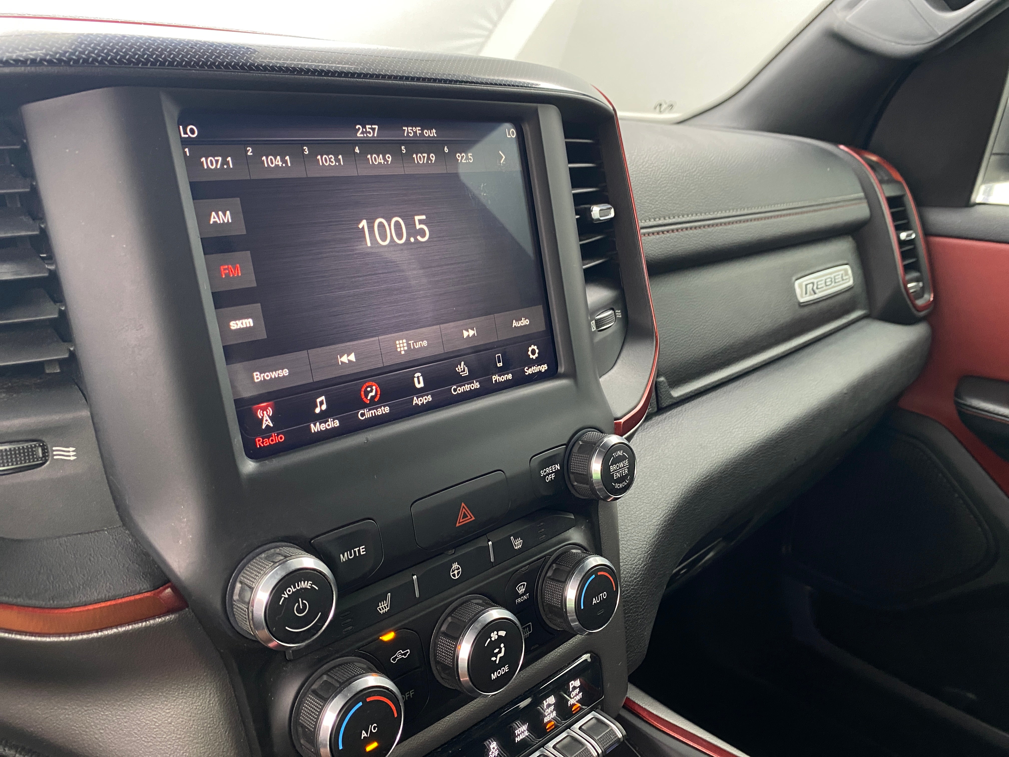 2019 RAM 1500 Rebel 4