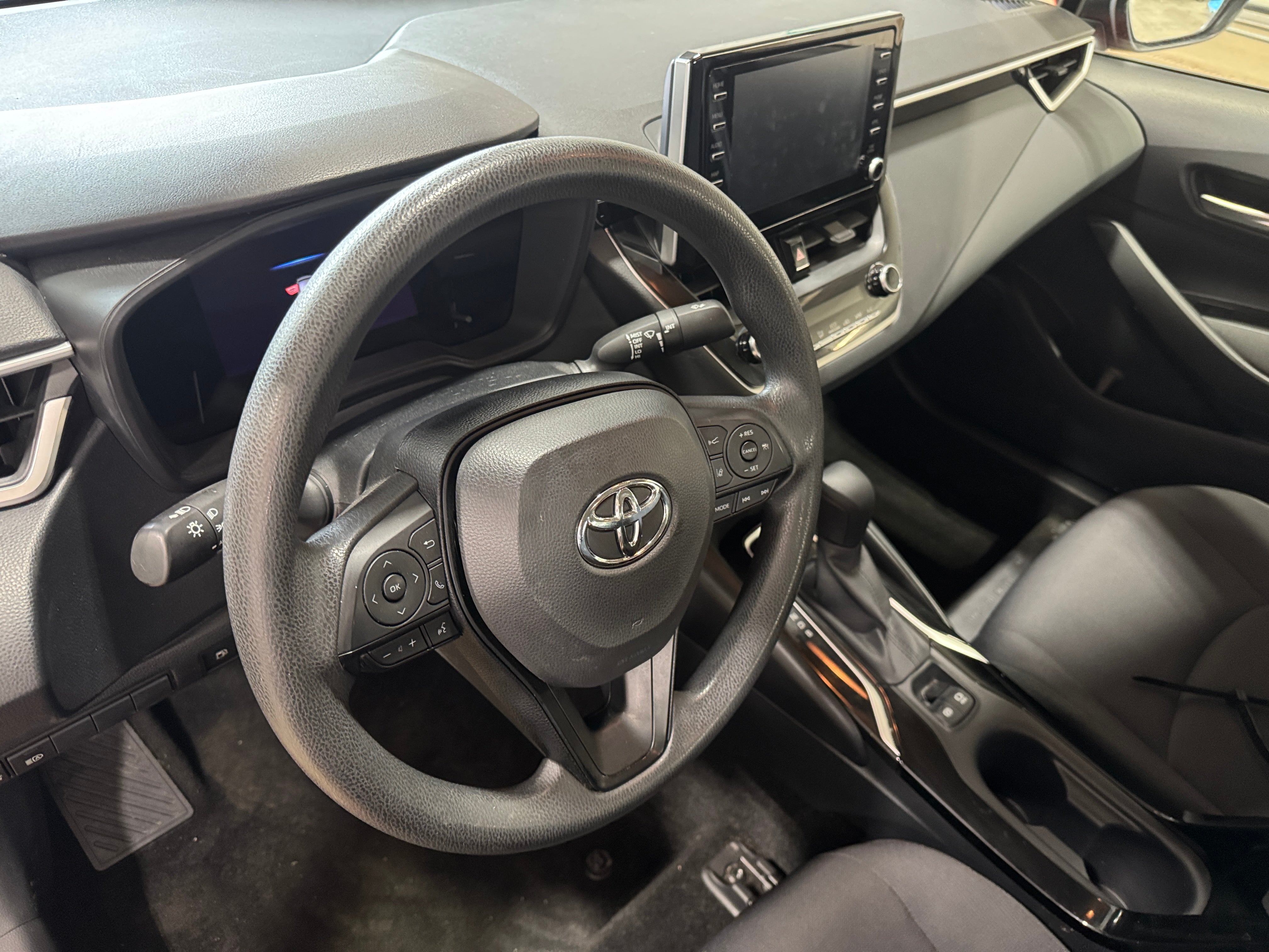 2020 Toyota Corolla LE 3