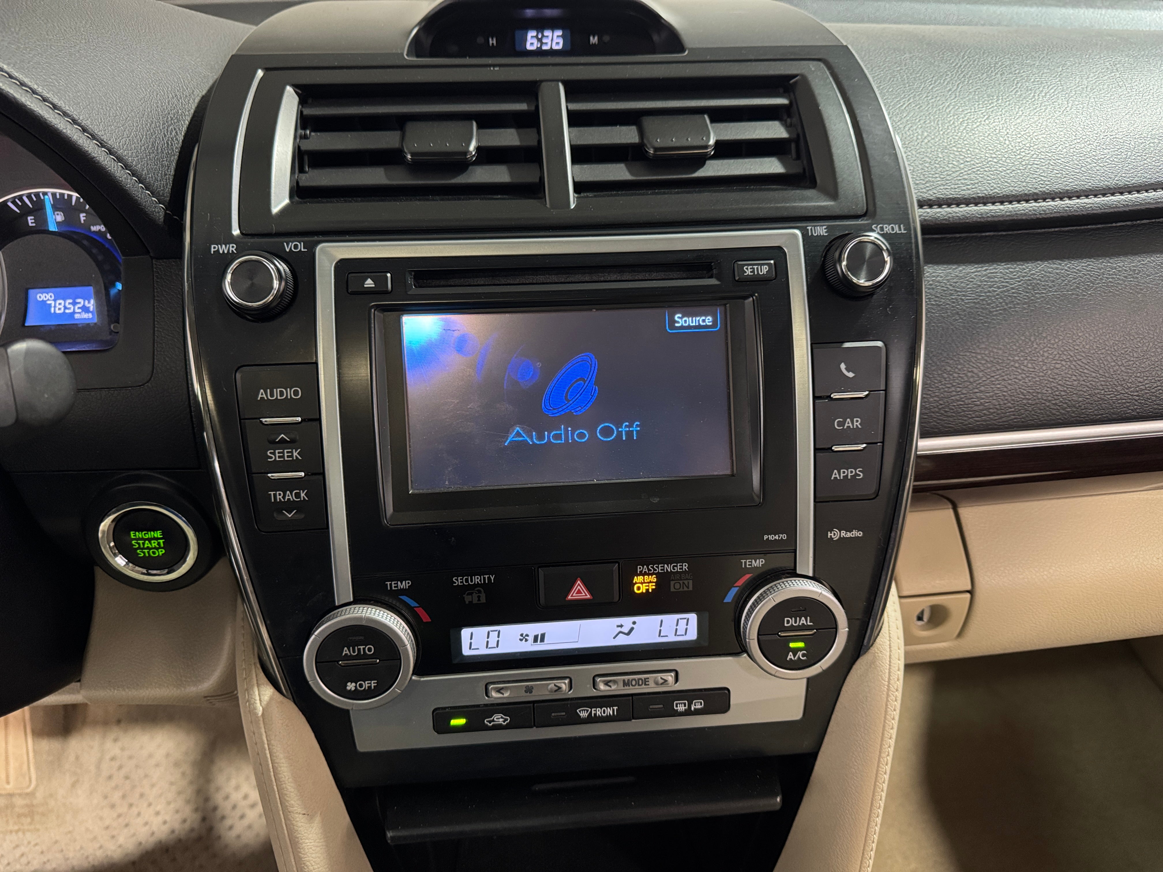 2014 Toyota Camry XLE 3