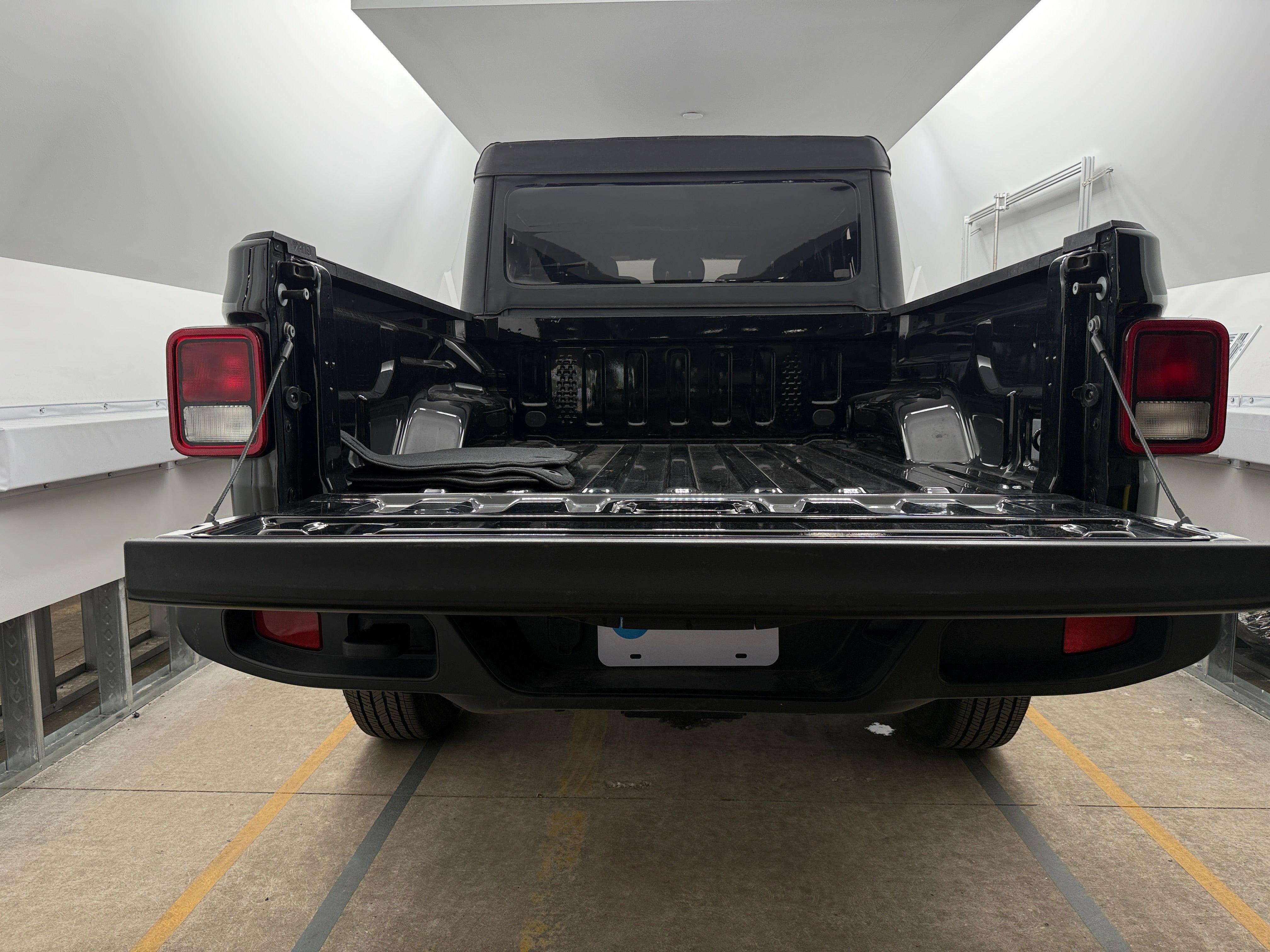 2023 Jeep Gladiator Sport S 7