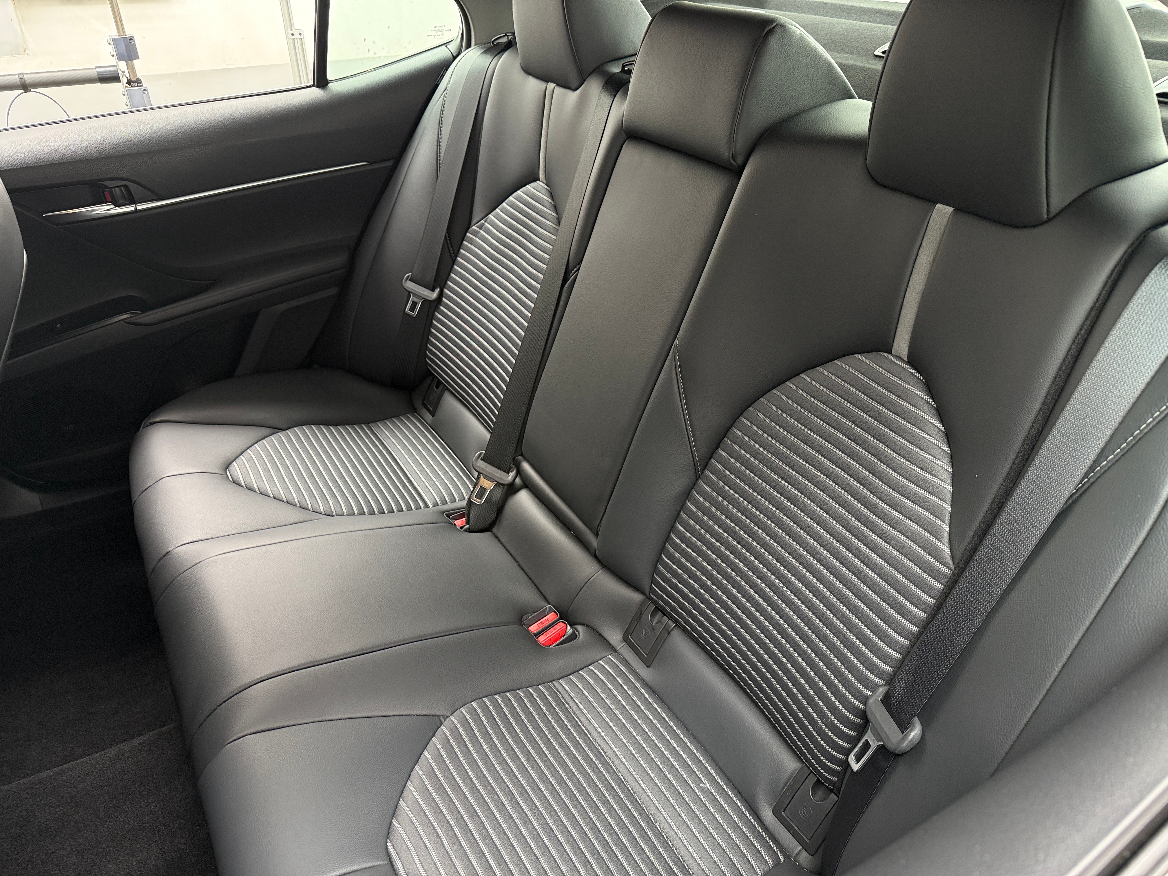 2020 Toyota Camry SE 5
