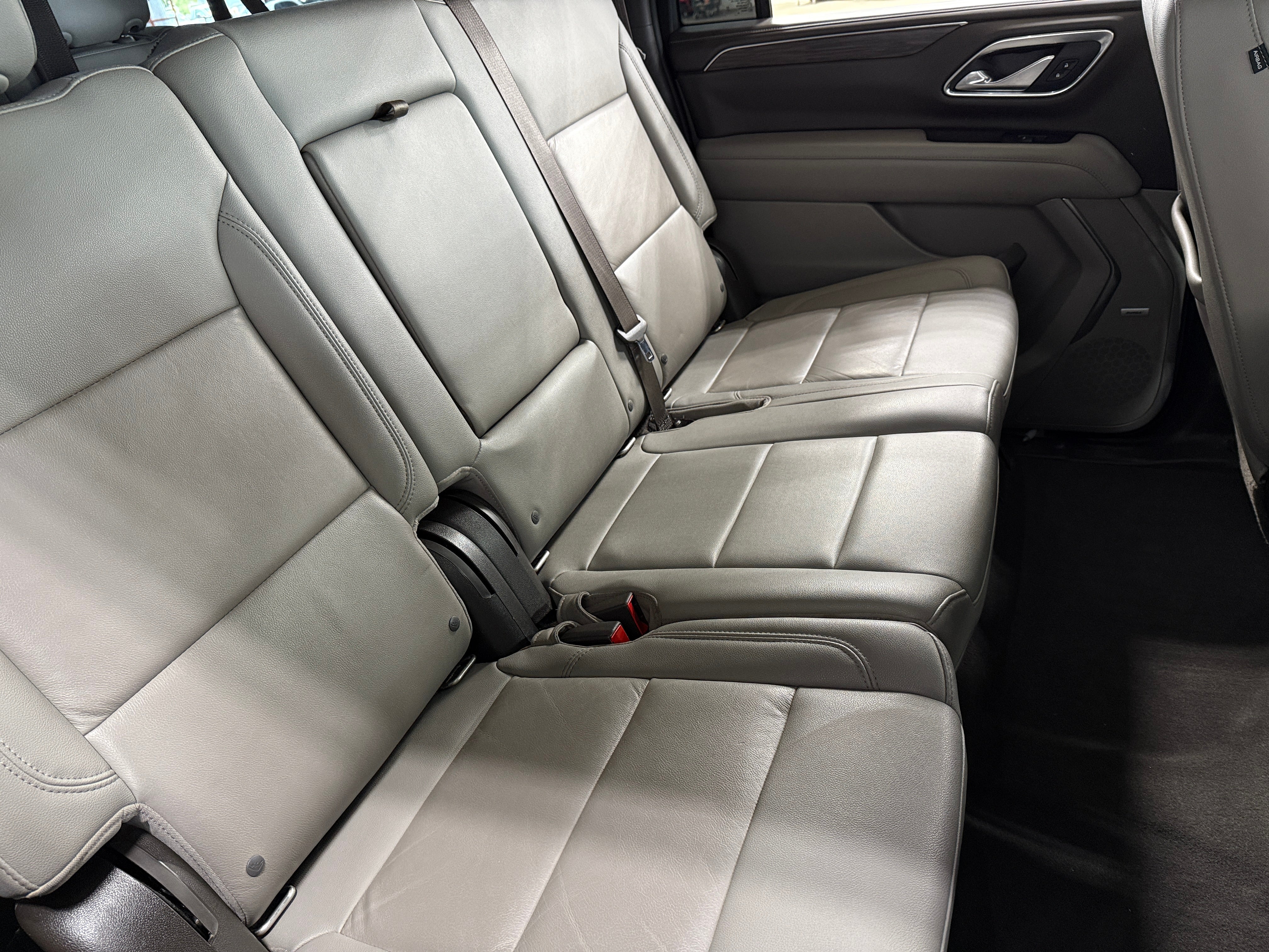 2021 Chevrolet Suburban LT 5