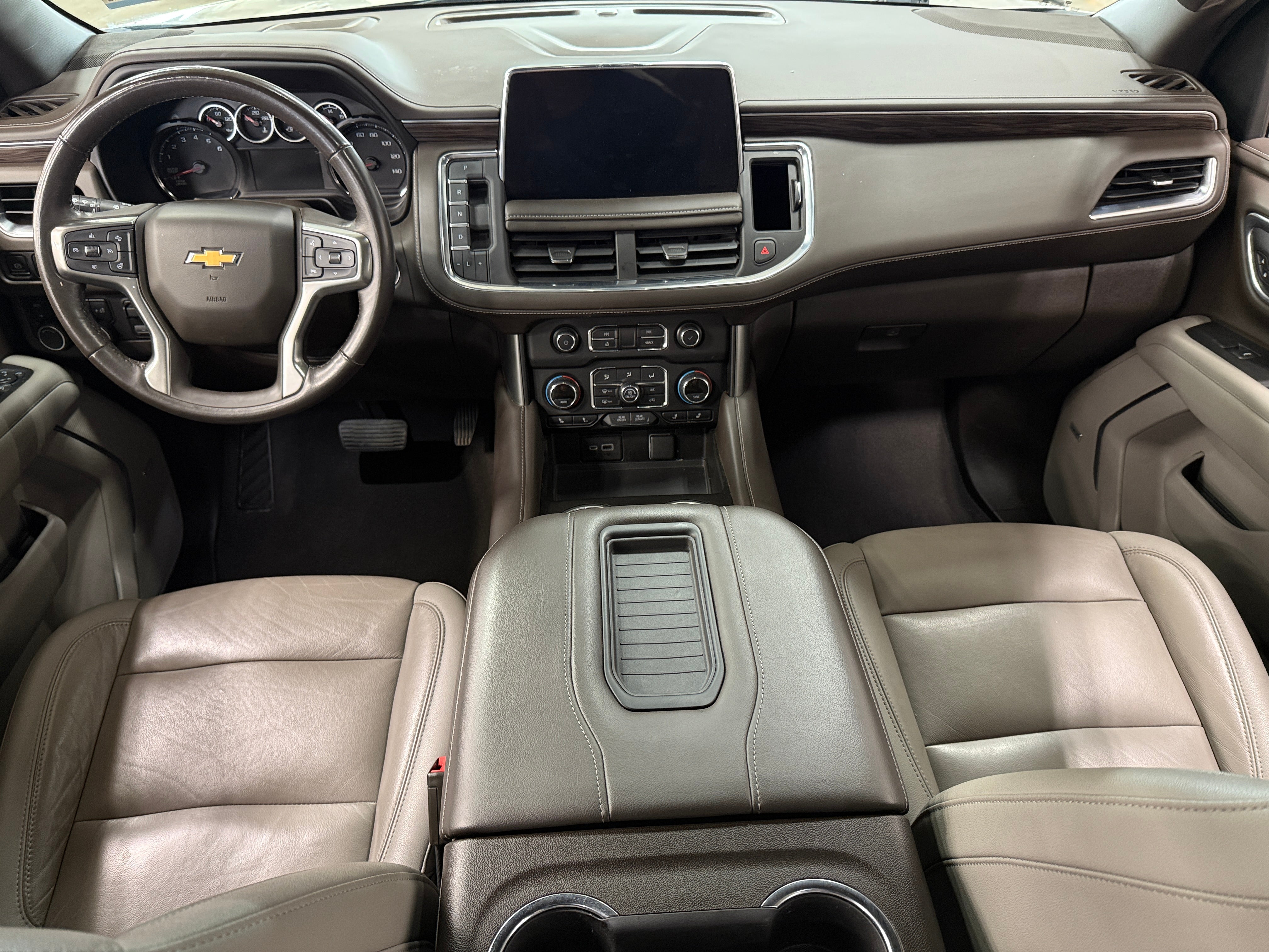 2021 Chevrolet Suburban LT 2