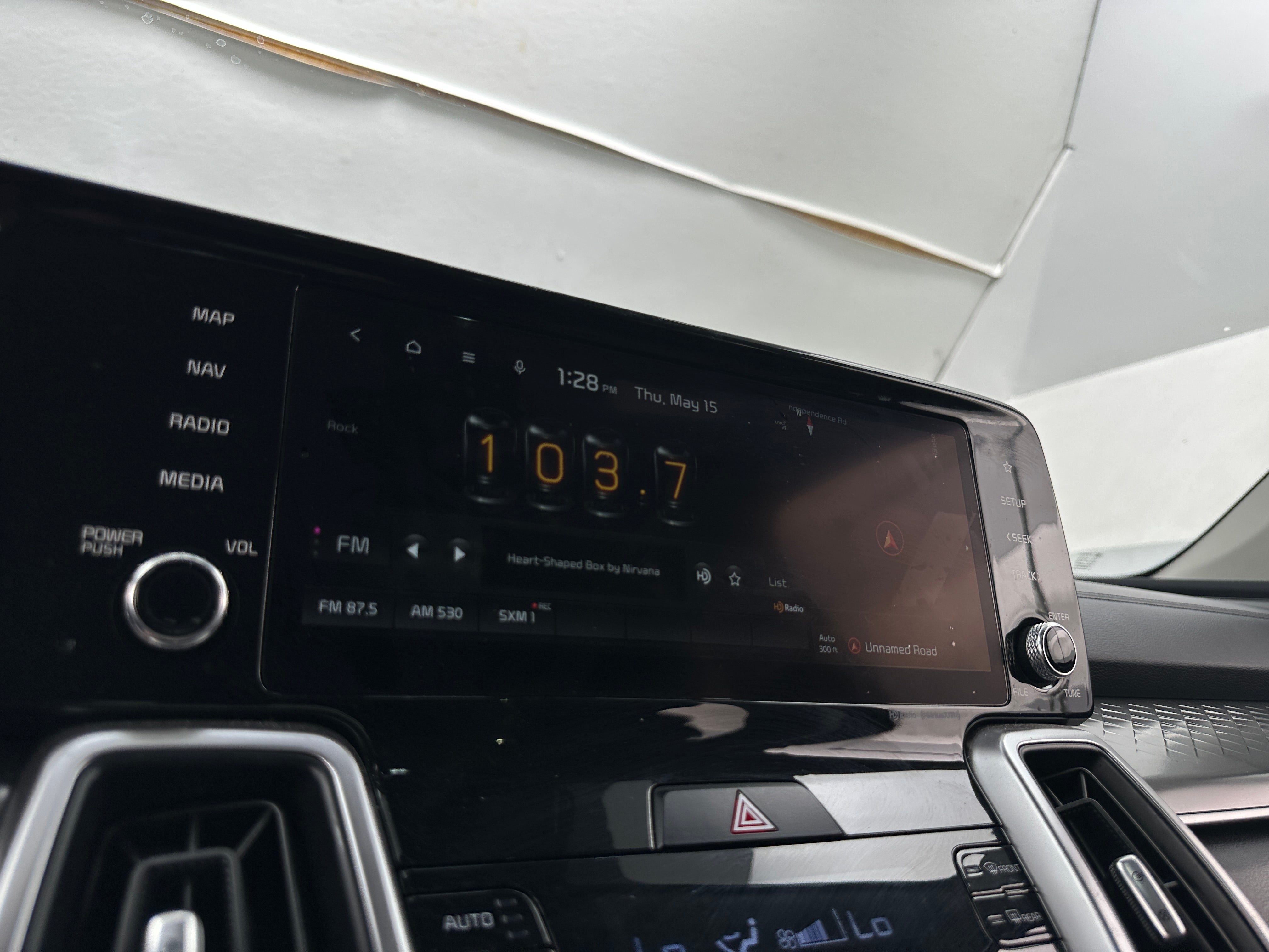 2022 Kia Sorento S 3