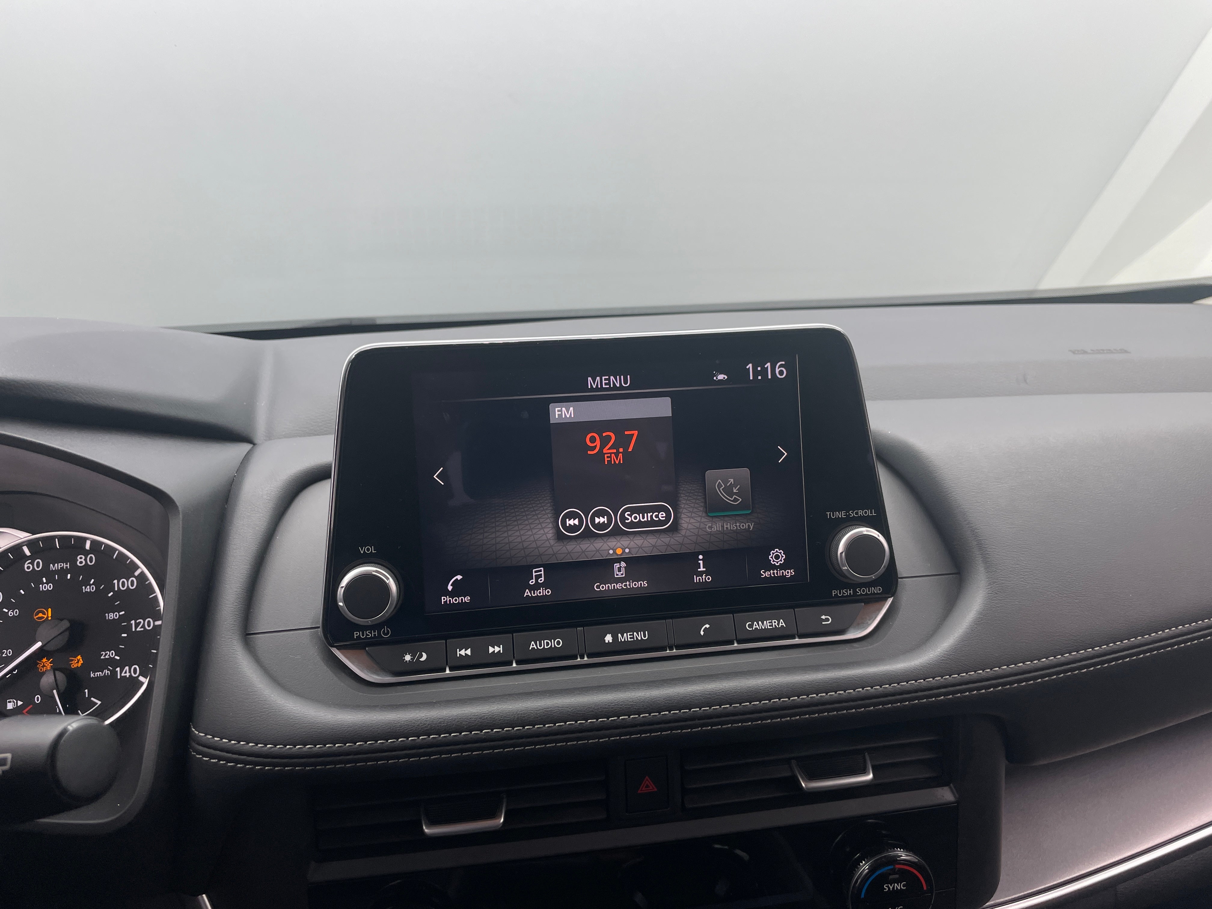 2024 Nissan Rogue SV 4