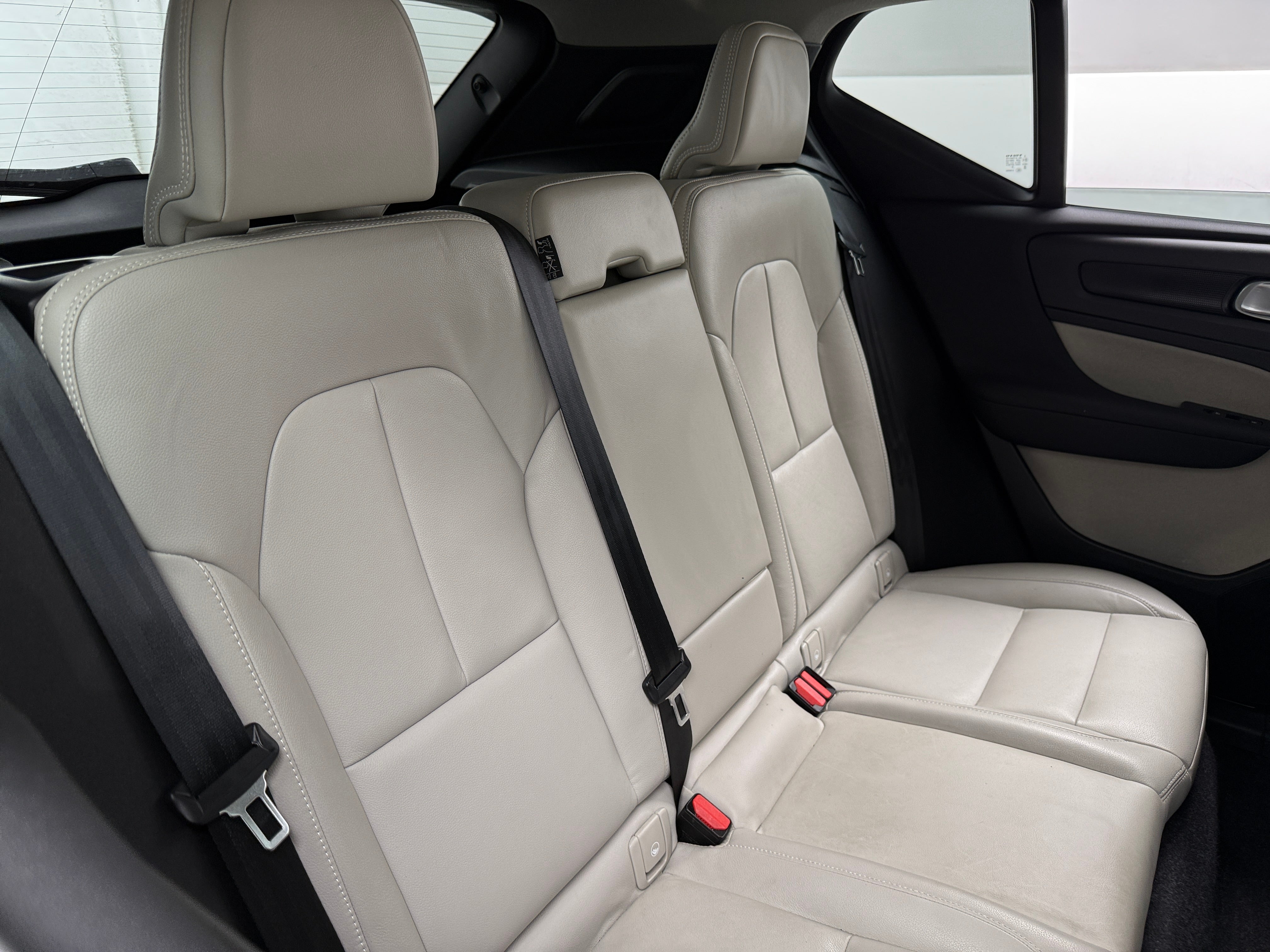 2021 Volvo XC40 T5 Momentum 5