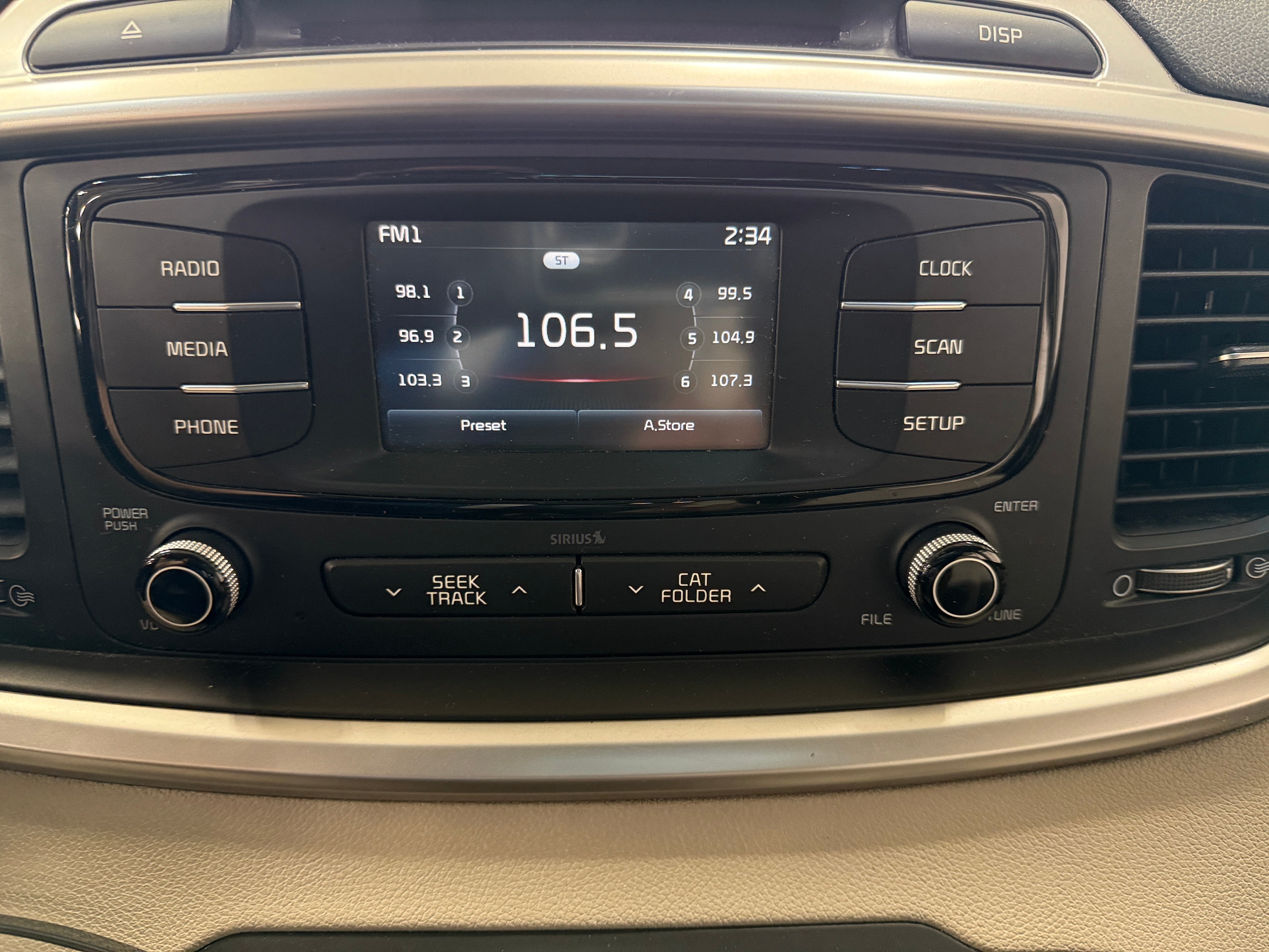 2016 Kia Sorento LX 4