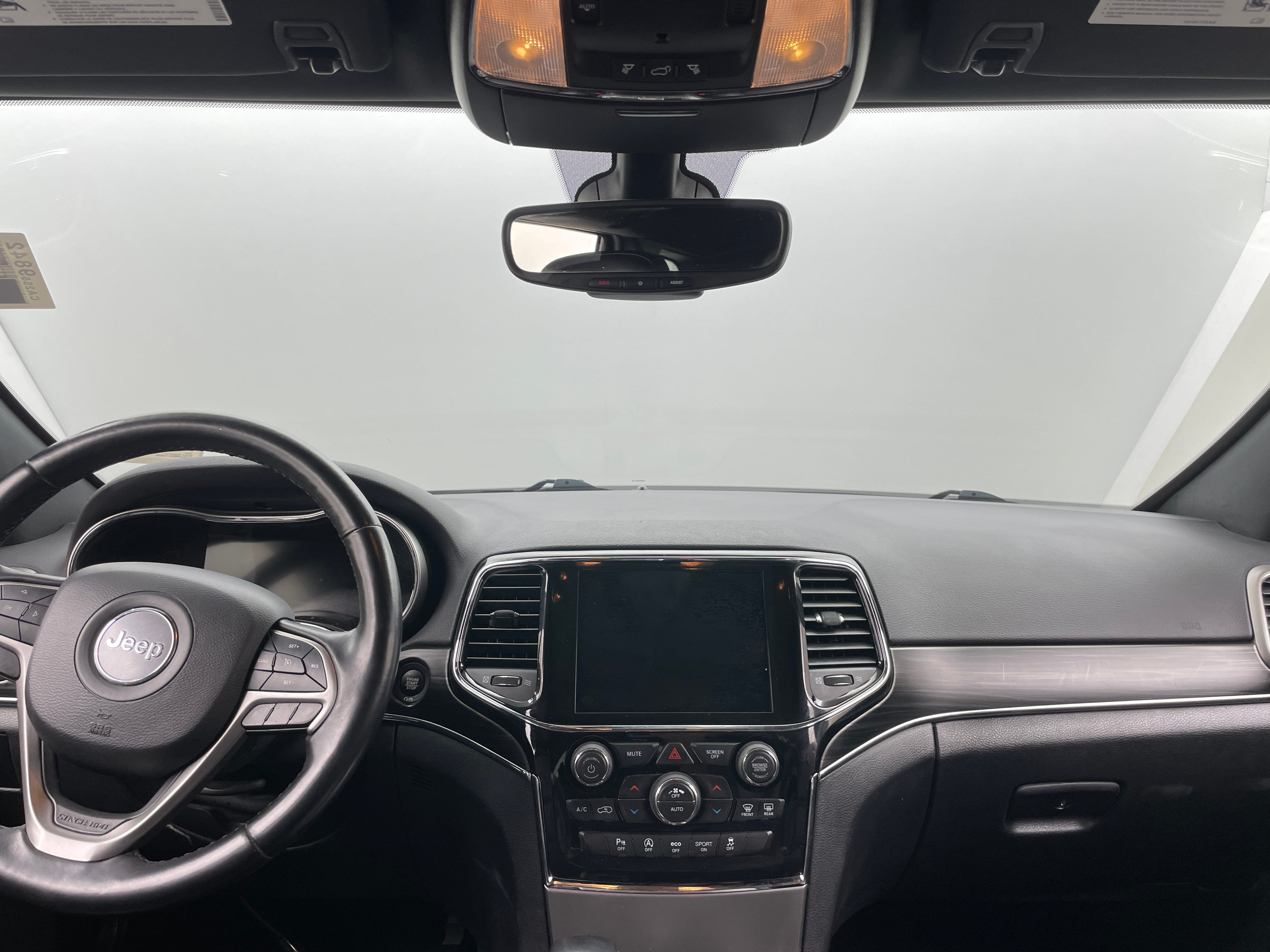 2020 Jeep Grand Cherokee Limited Edition 2
